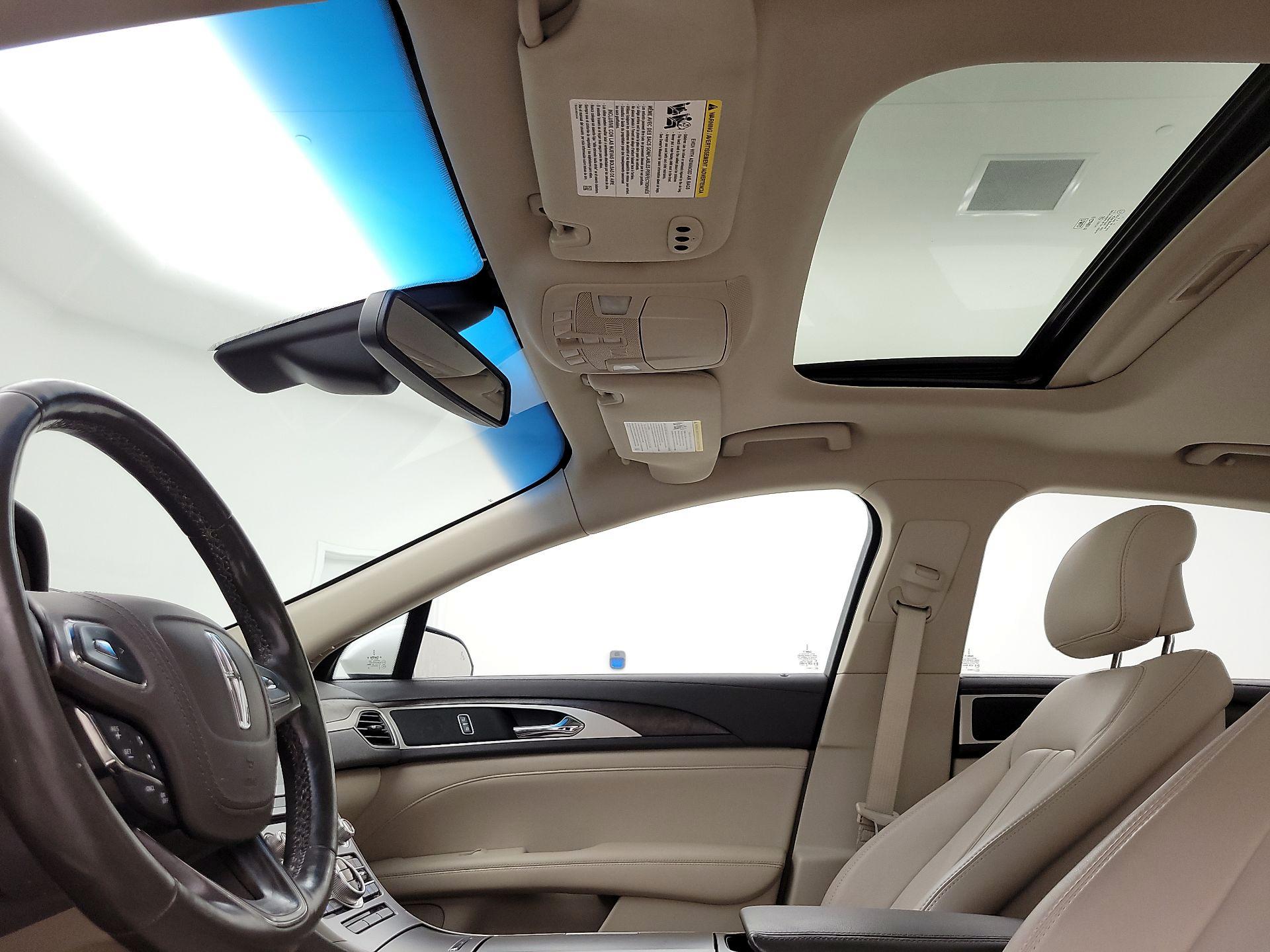 Thumbnail: 2017 Lincoln MKZ - 20