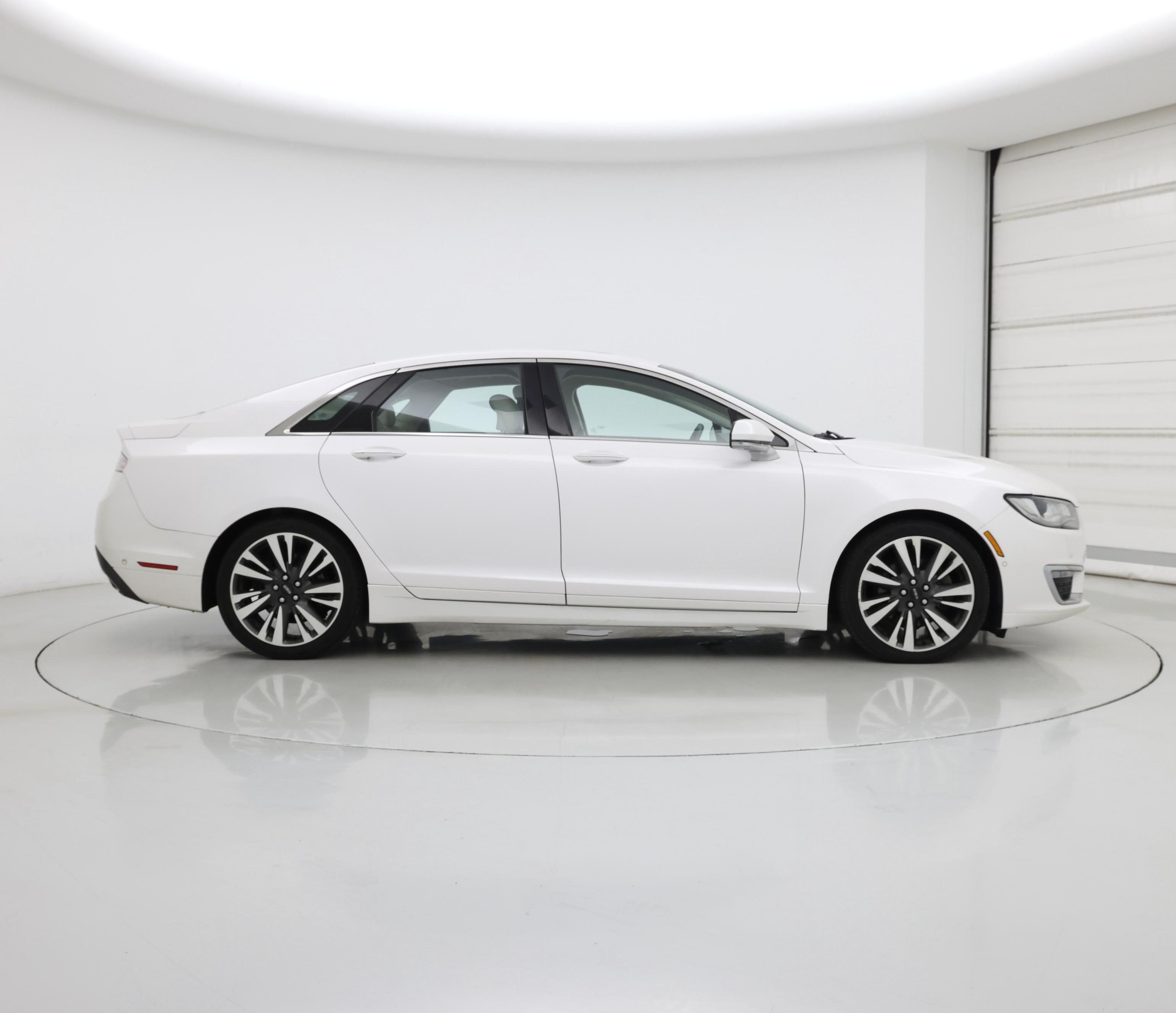 Thumbnail: 2017 Lincoln MKZ - 7