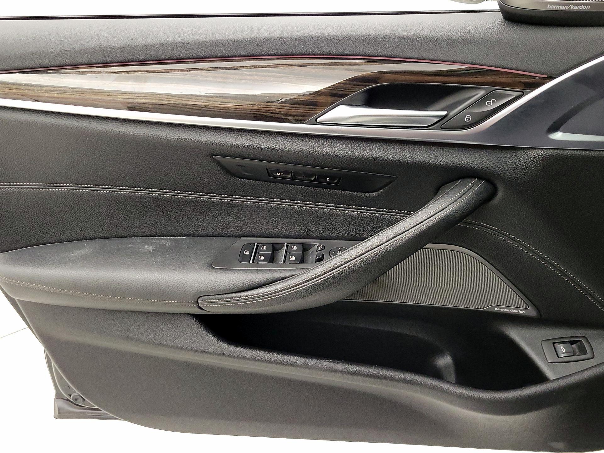 Thumbnail: 2019 BMW 5 Series - 12