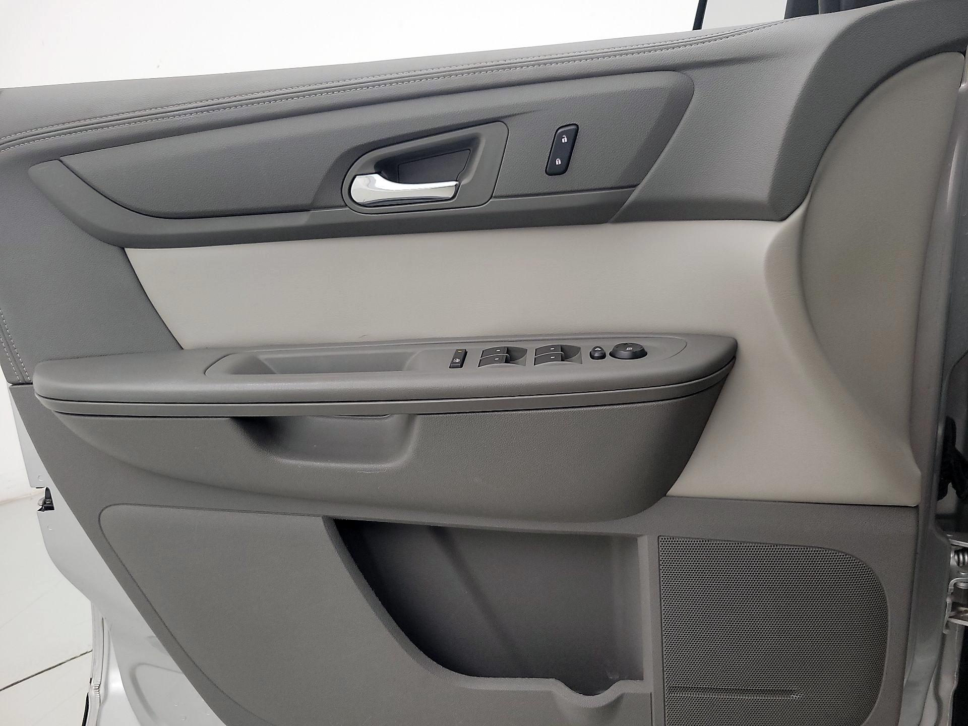 Thumbnail: 2016 GMC Acadia - 12
