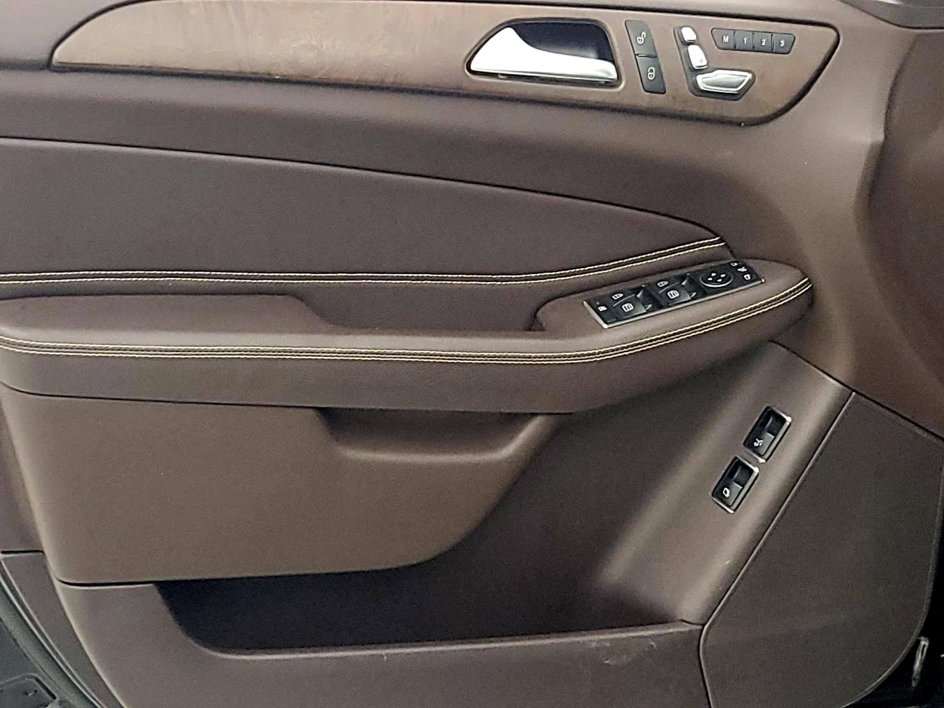 Thumbnail: 2018 Mercedes-Benz GLS - 12