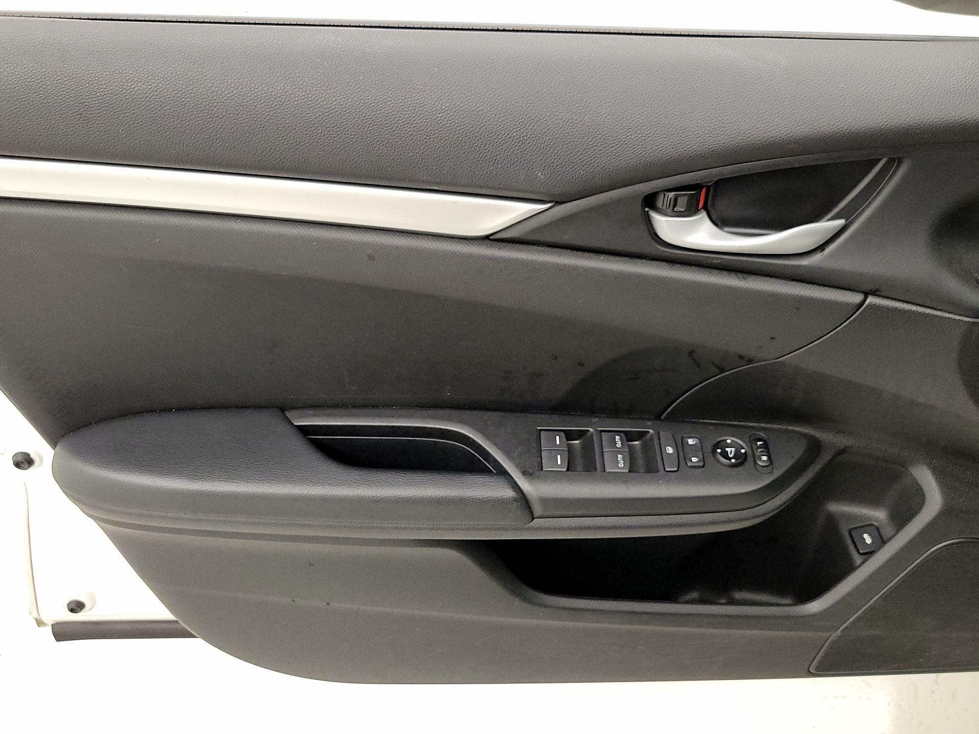 Thumbnail: 2019 Honda Civic - 12