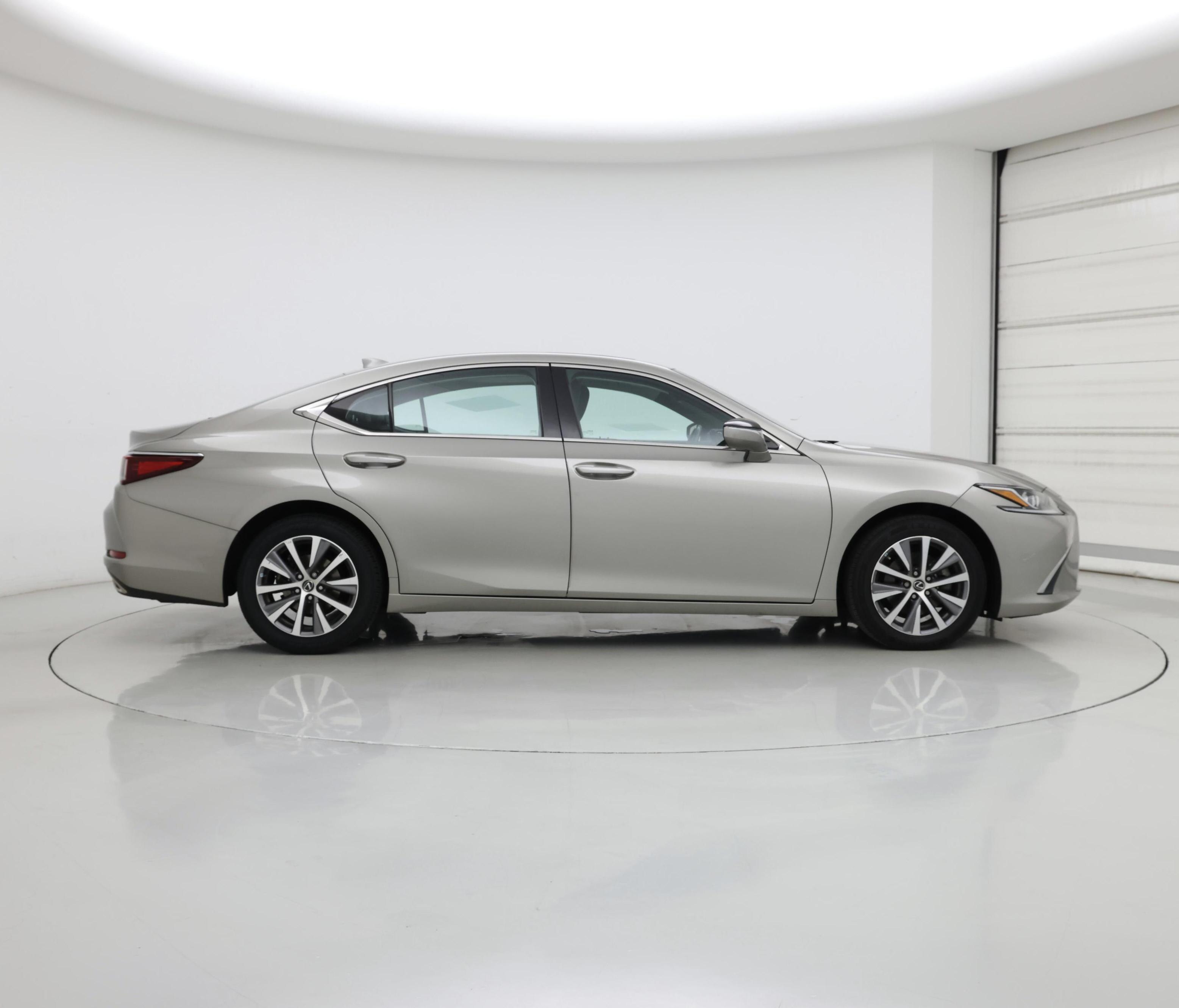 Thumbnail: 2021 Lexus ES - 7