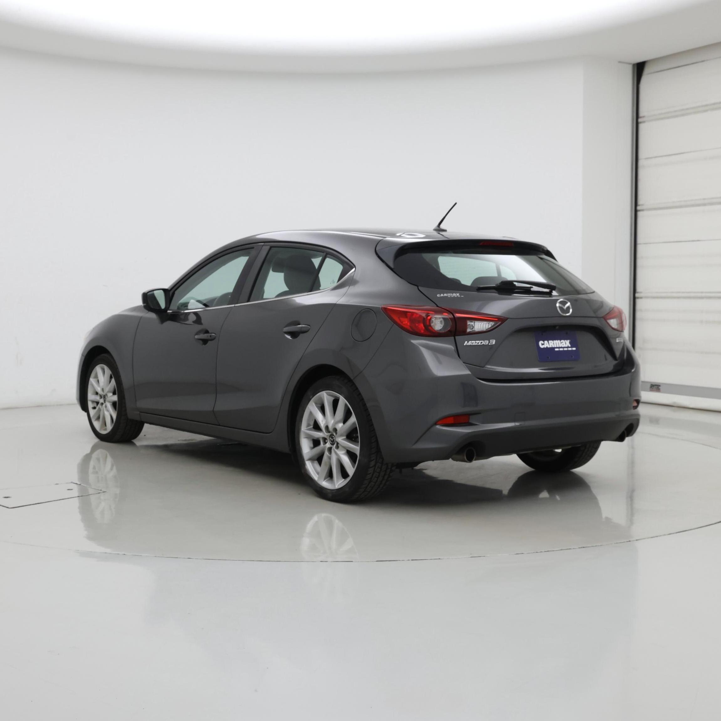 Thumbnail: 2017 Mazda Mazda3 - 2