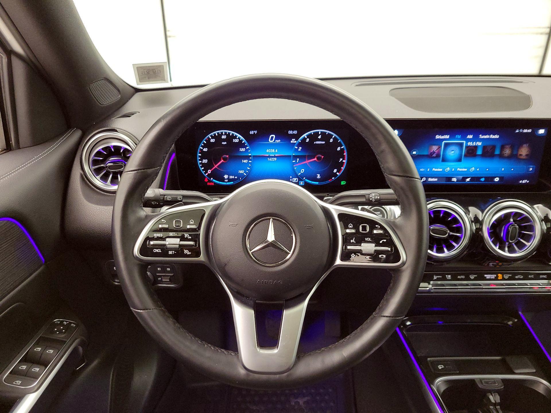 Thumbnail: 2023 Mercedes-Benz GLB - 10