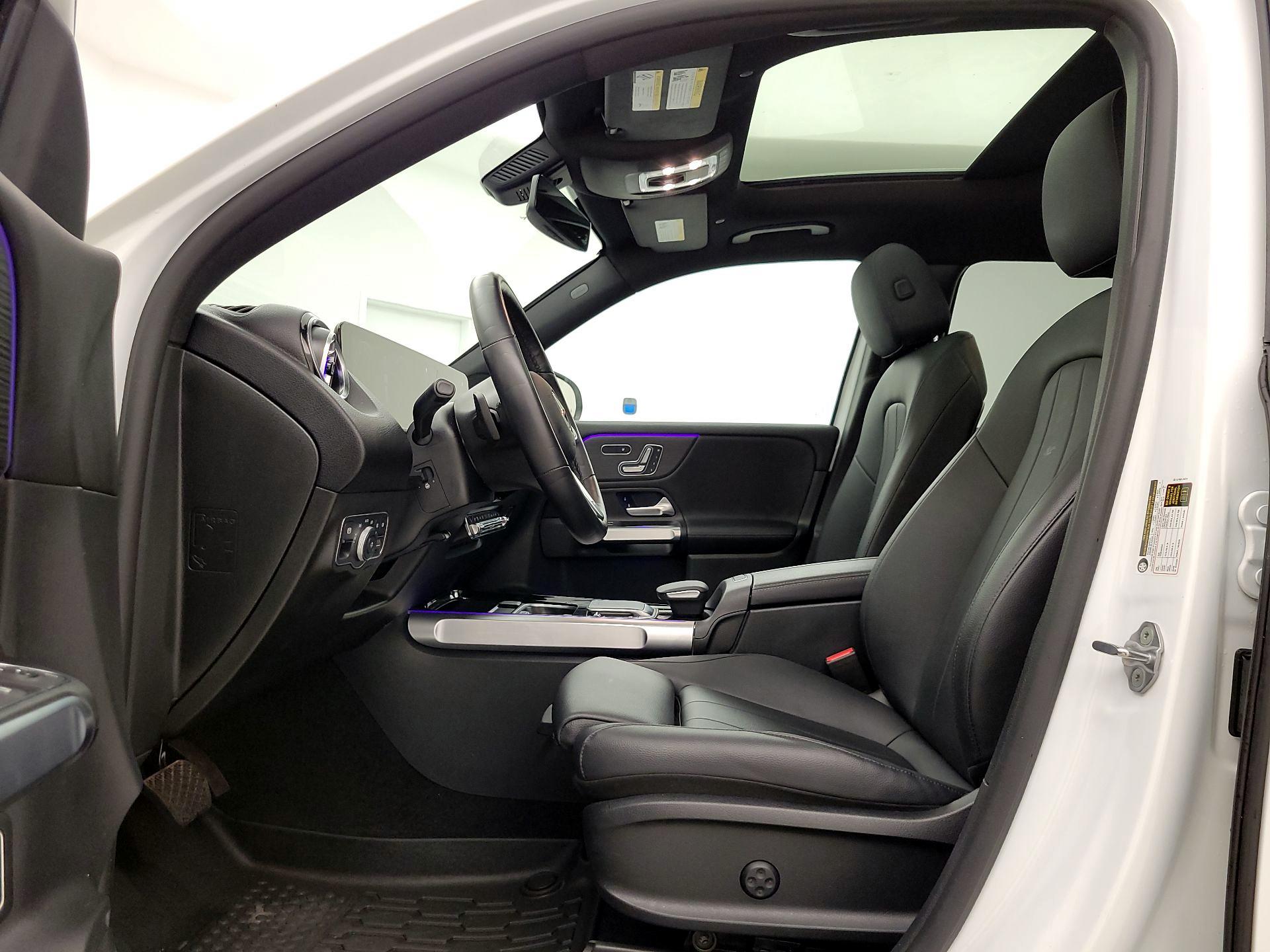 Thumbnail: 2023 Mercedes-Benz GLB - 11