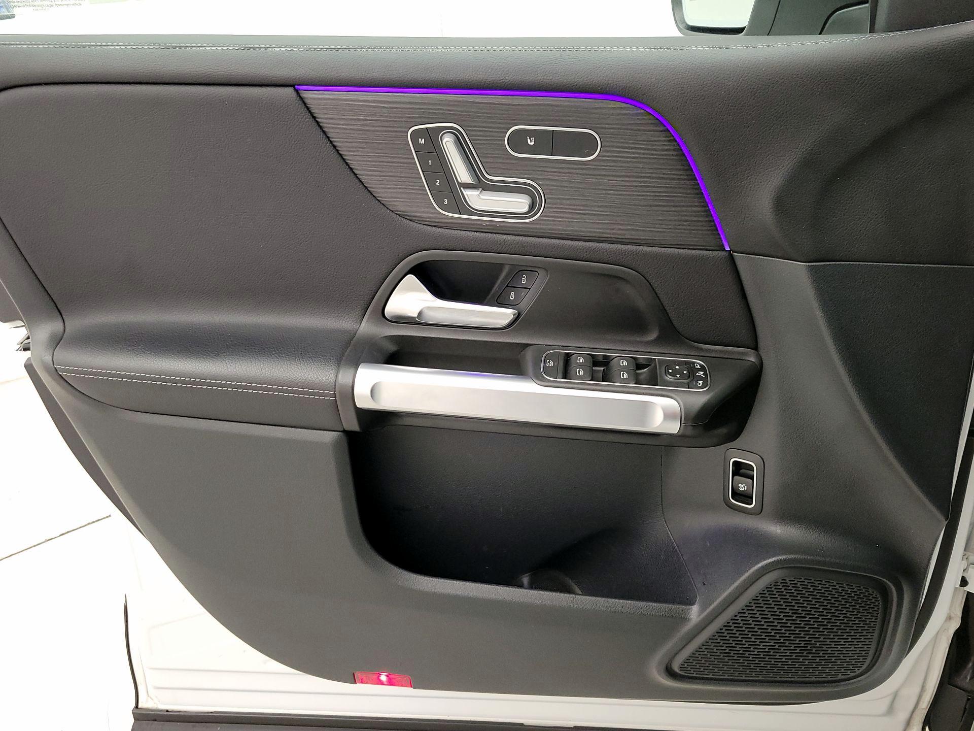 Thumbnail: 2023 Mercedes-Benz GLB - 12