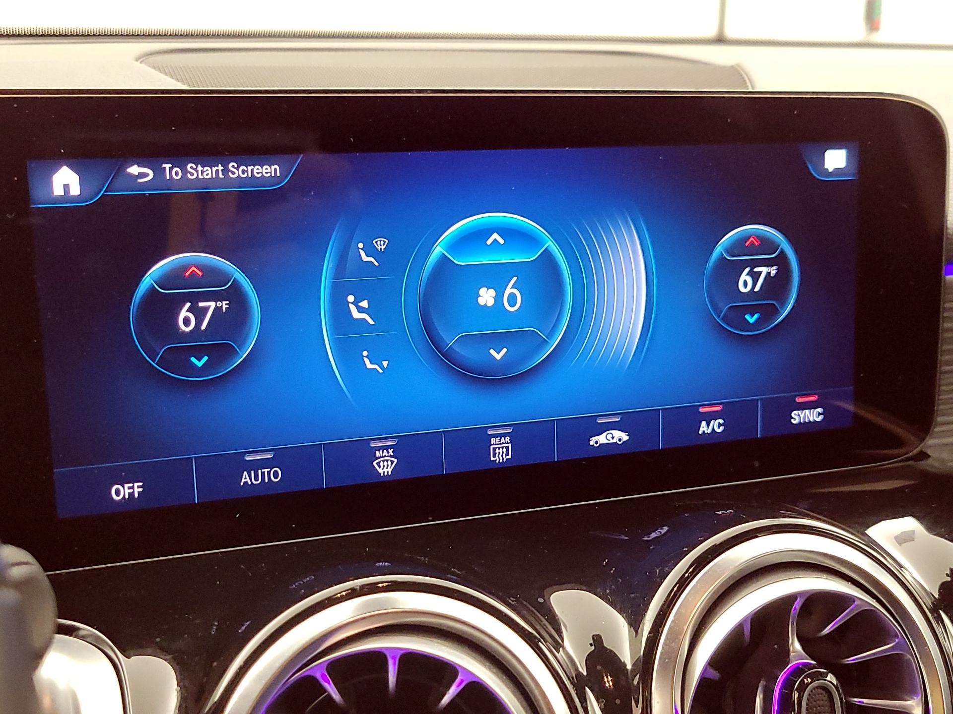 Thumbnail: 2023 Mercedes-Benz GLB - 16