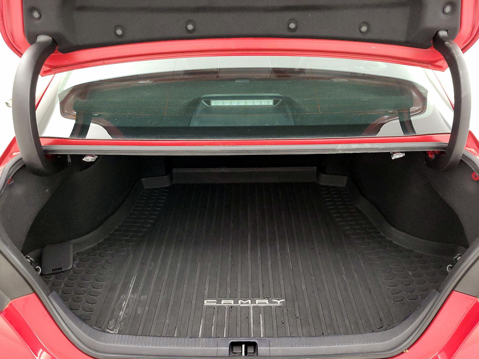 Thumbnail: 2020 Toyota Camry - 20
