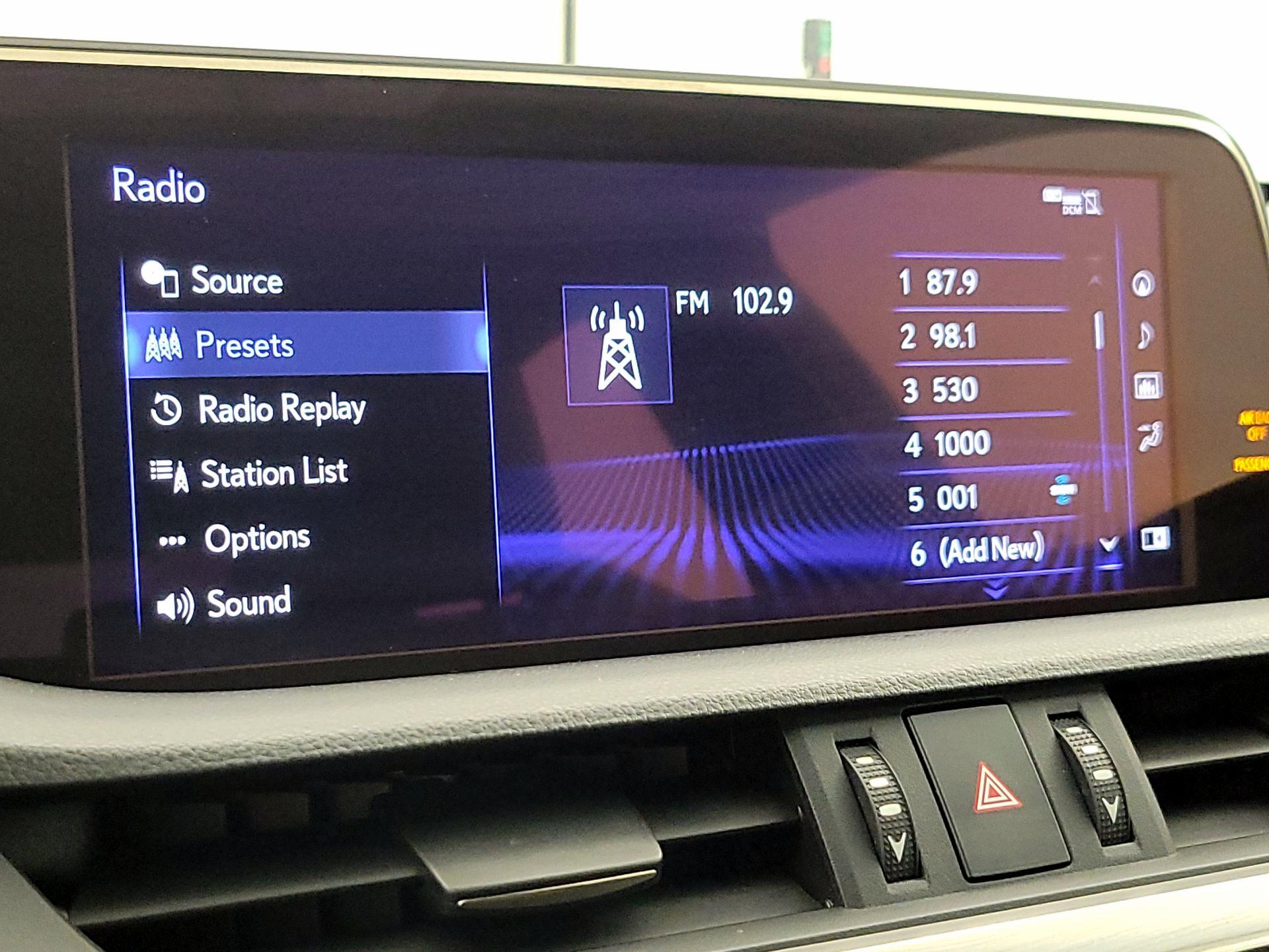 Thumbnail: 2019 Lexus ES - 16