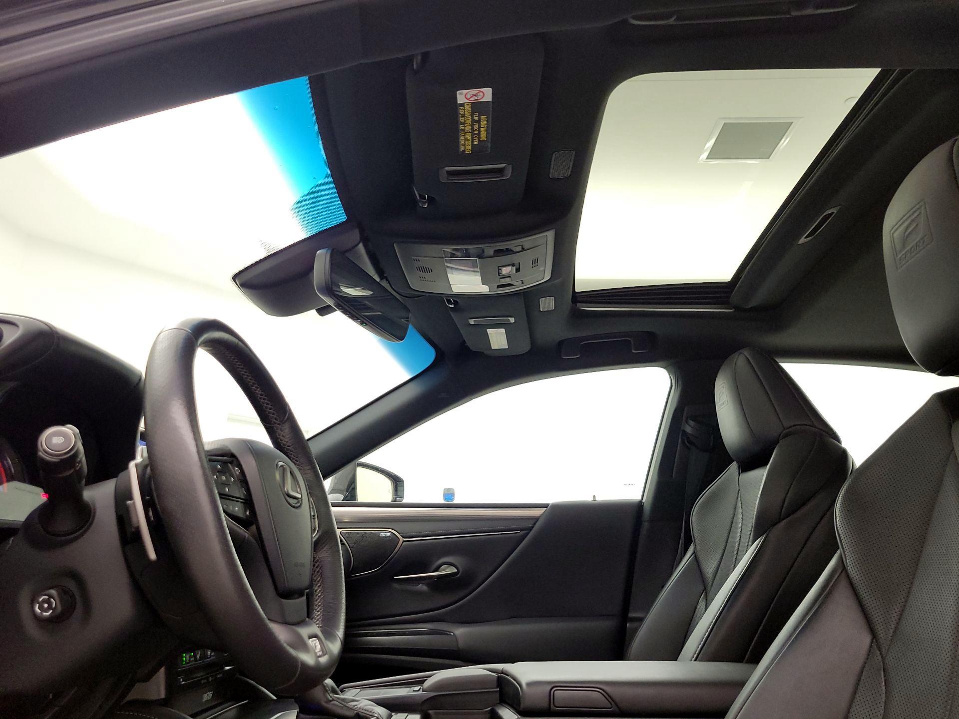 Thumbnail: 2019 Lexus ES - 20