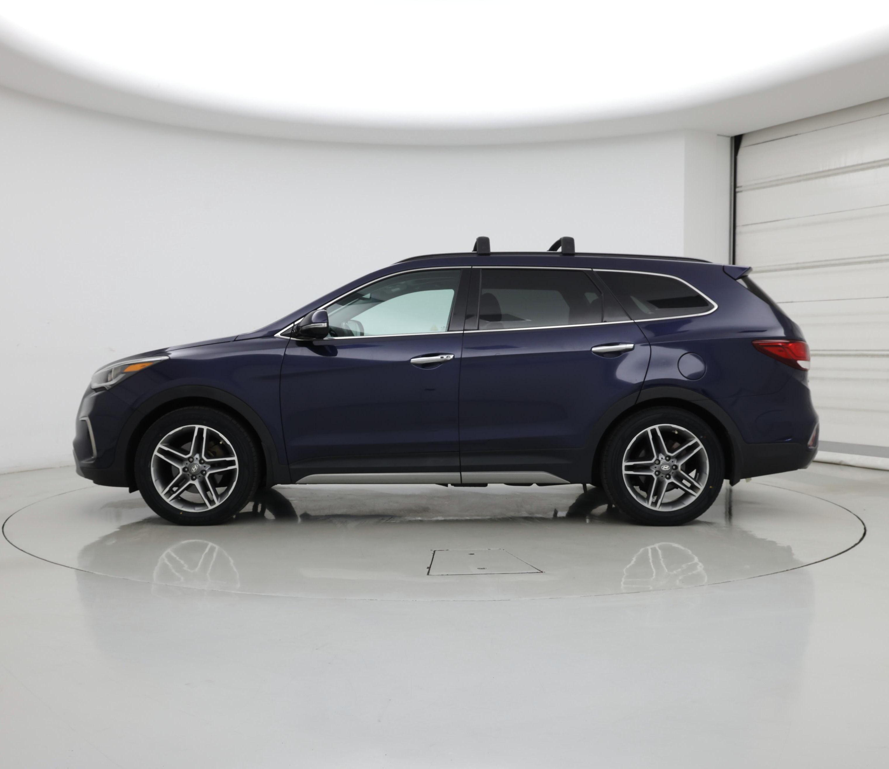 Thumbnail: 2017 Hyundai Santa Fe - 3