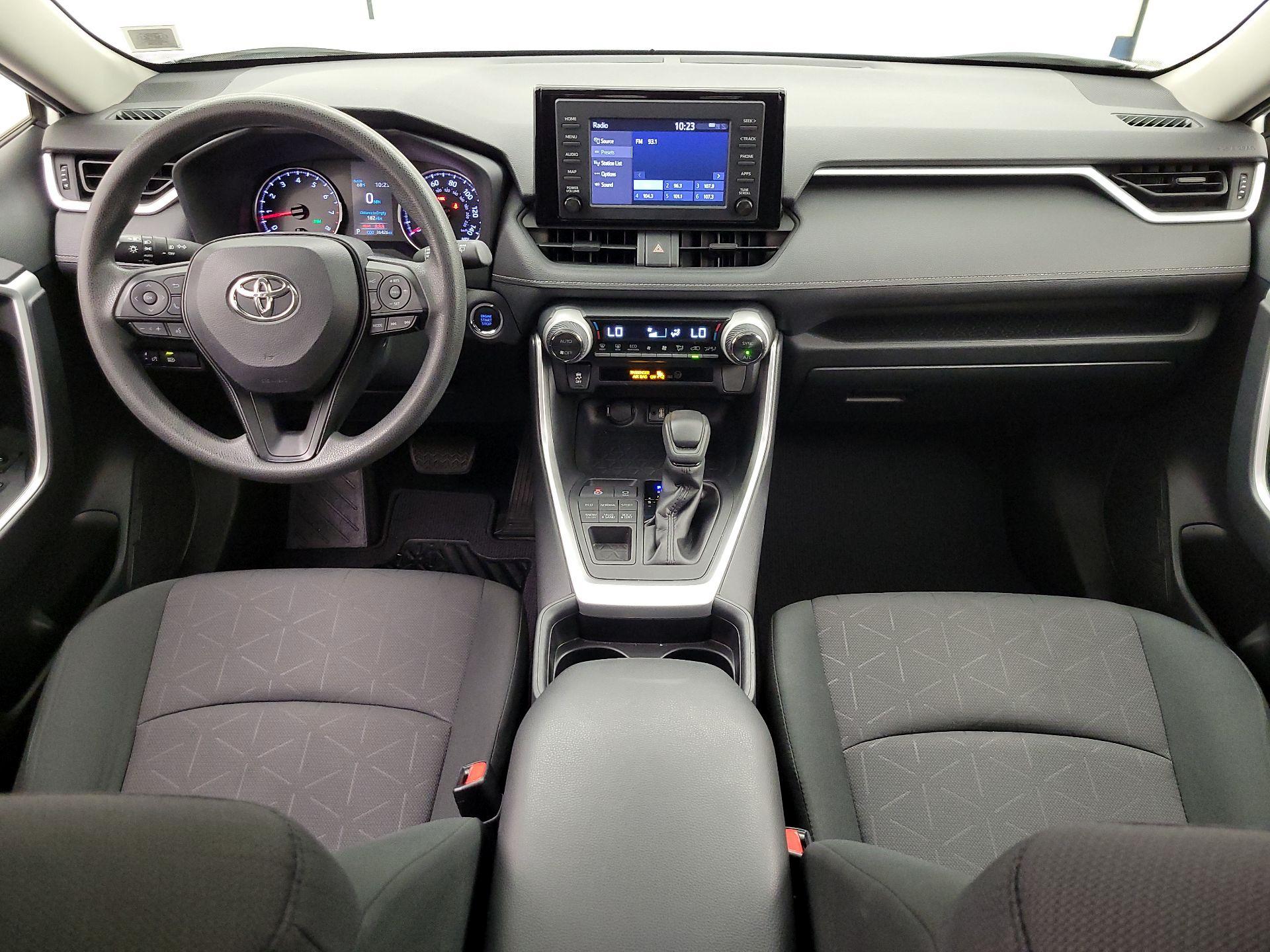 Thumbnail: 2019 Toyota RAV4 - 9