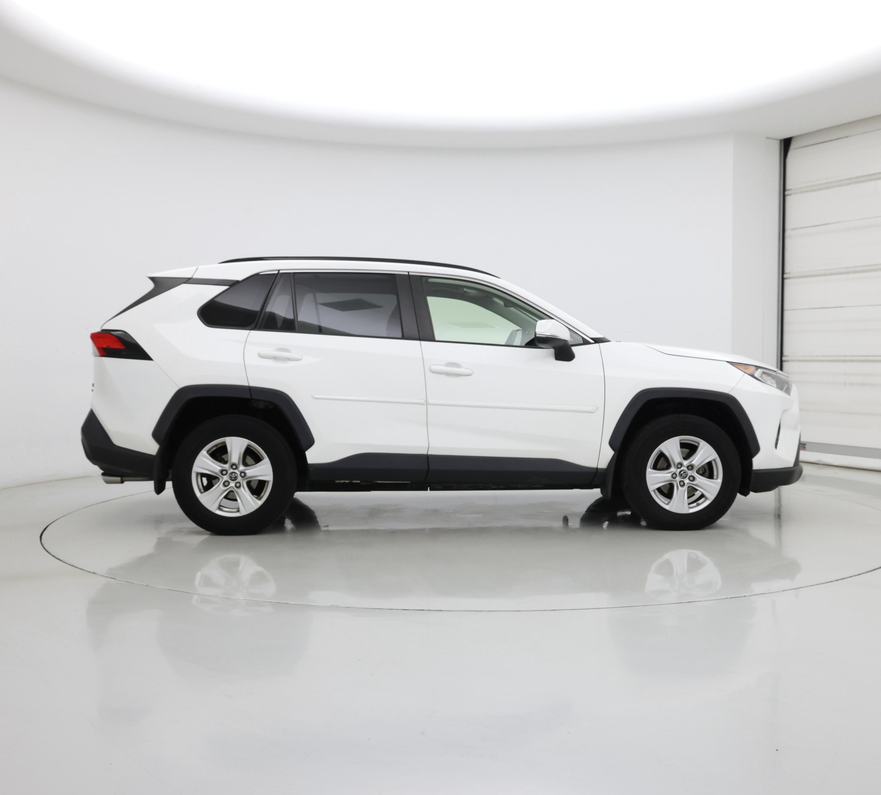Thumbnail: 2019 Toyota RAV4 - 7