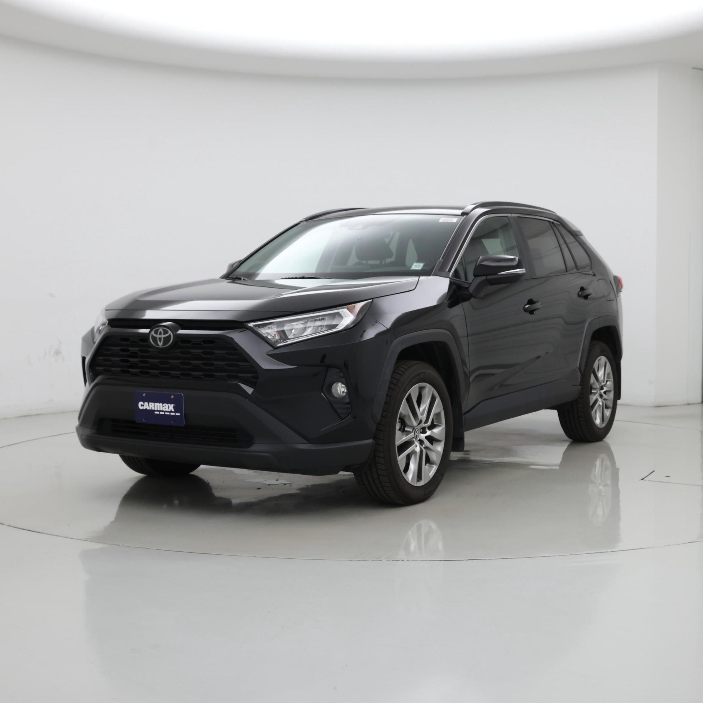 Thumbnail: 2019 Toyota RAV4 - 4