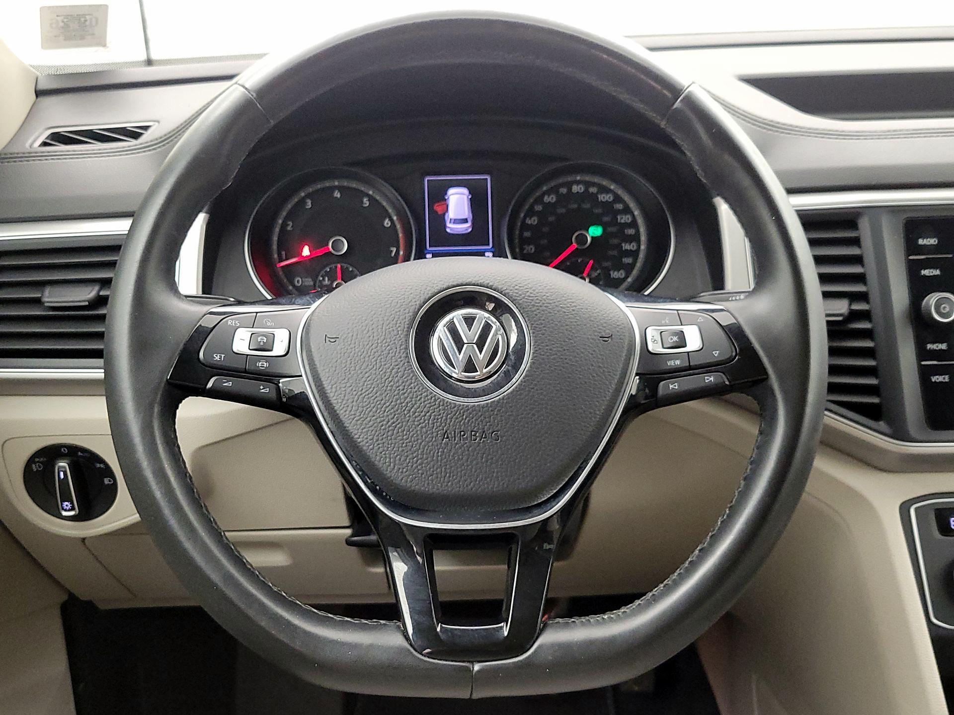 Thumbnail: 2019 Volkswagen Atlas - 10