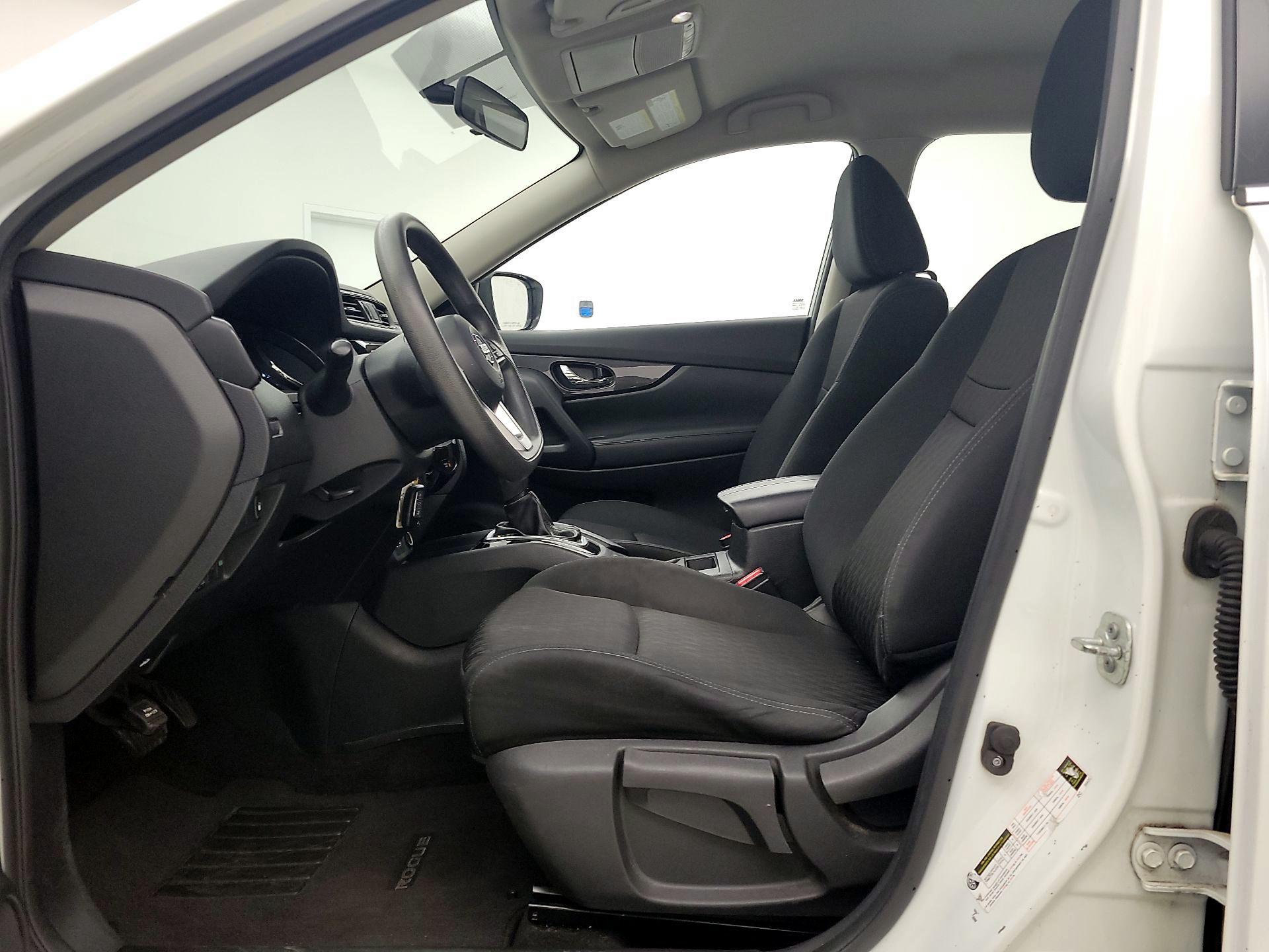 Thumbnail: 2018 Nissan Rogue - 11