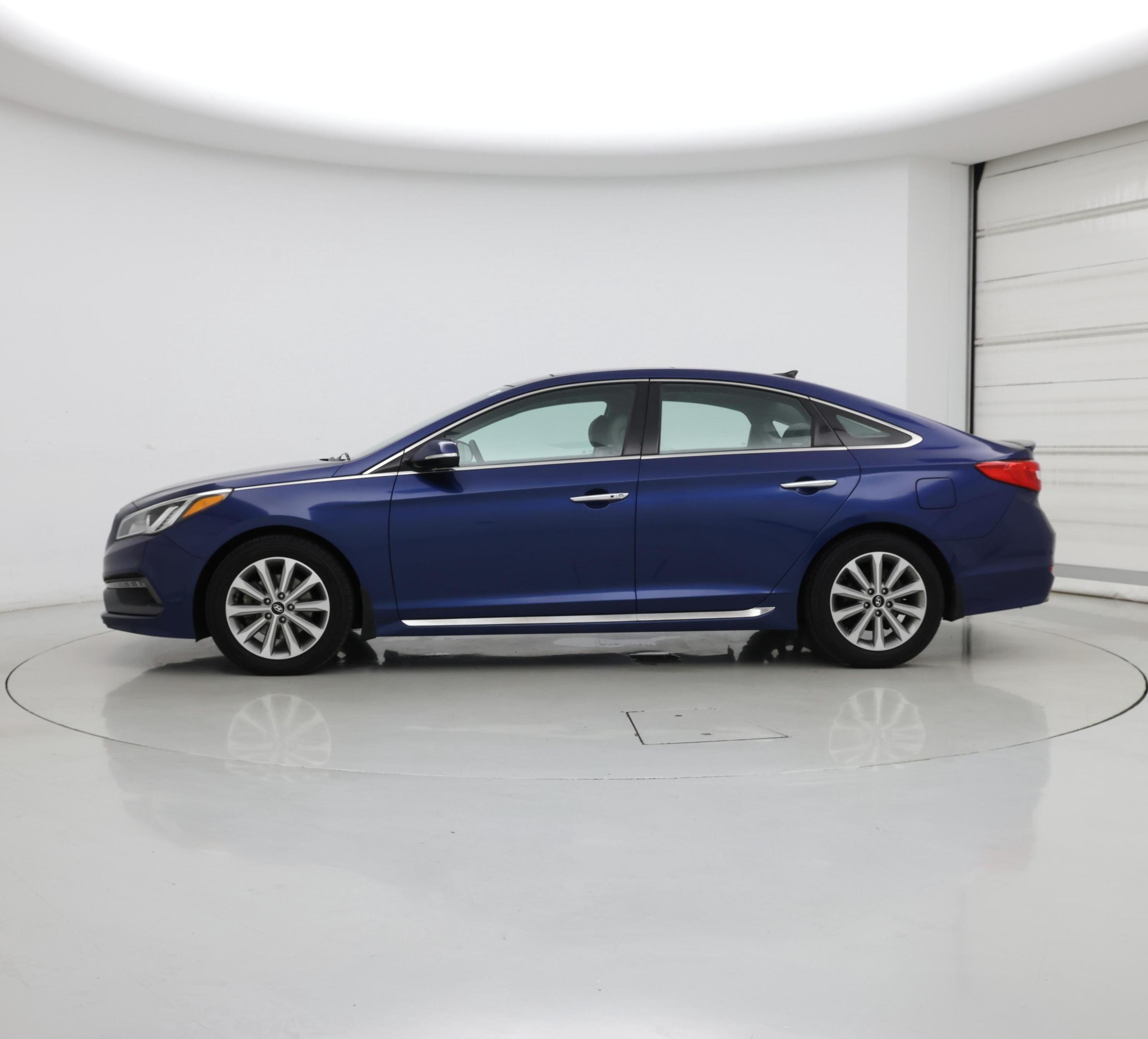Thumbnail: 2016 Hyundai Sonata - 3