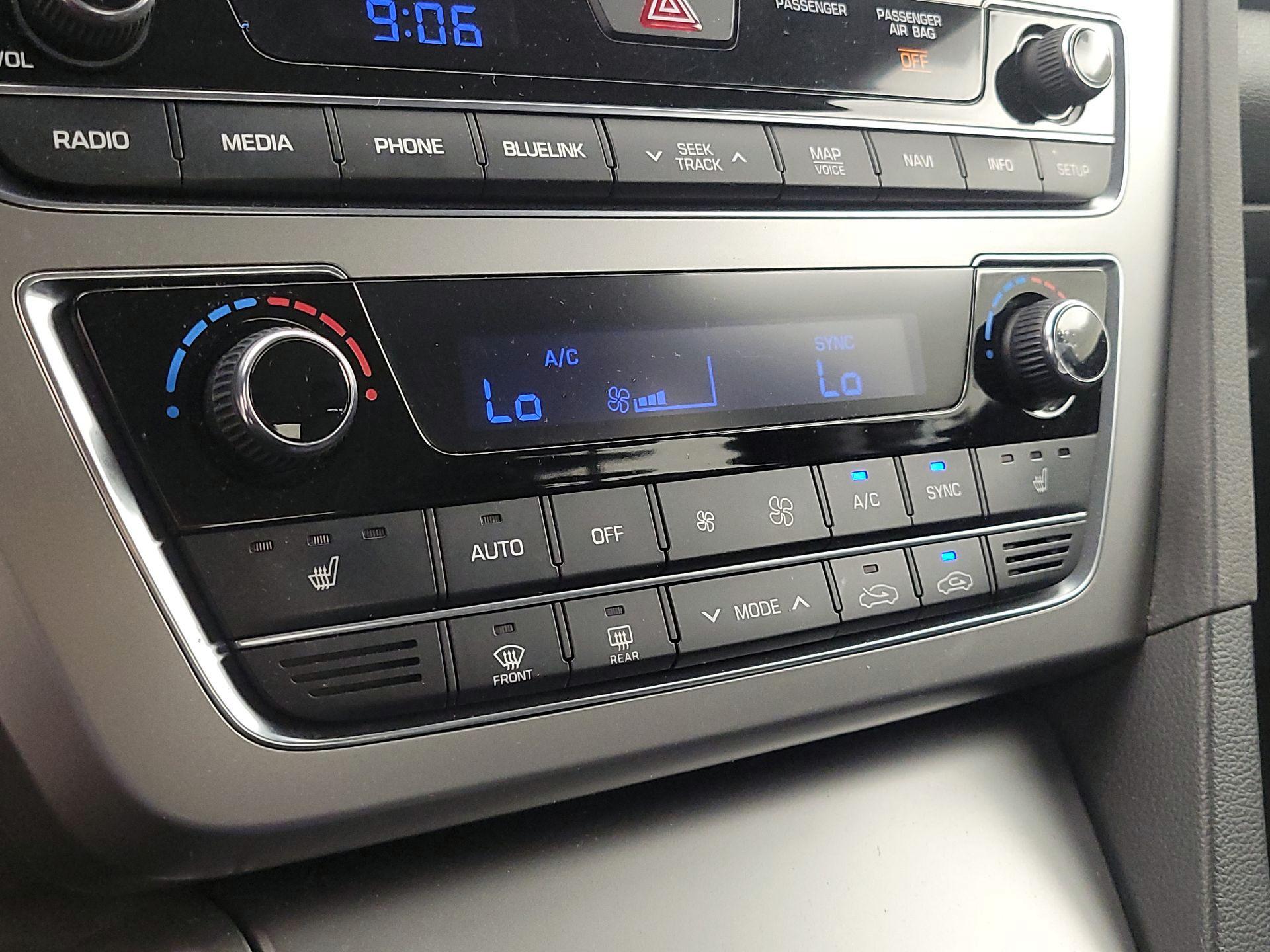 Thumbnail: 2015 Hyundai Sonata - 17