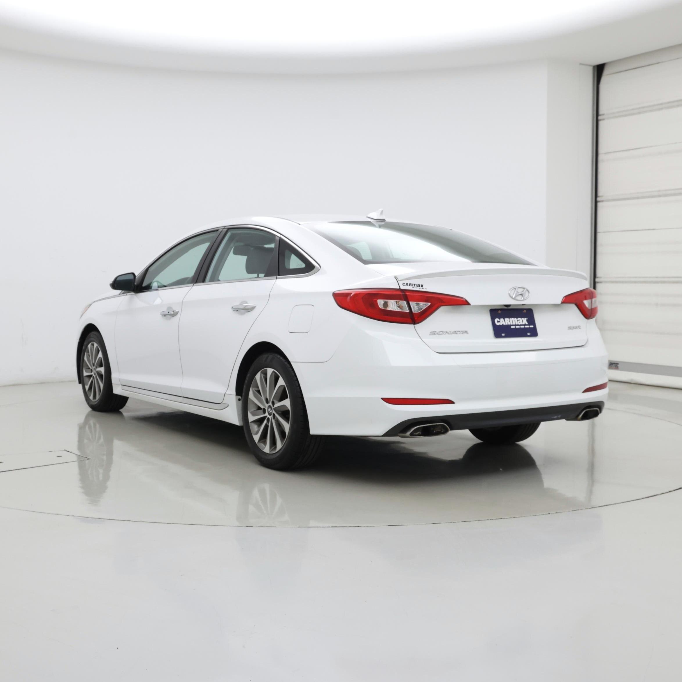 Thumbnail: 2015 Hyundai Sonata - 2
