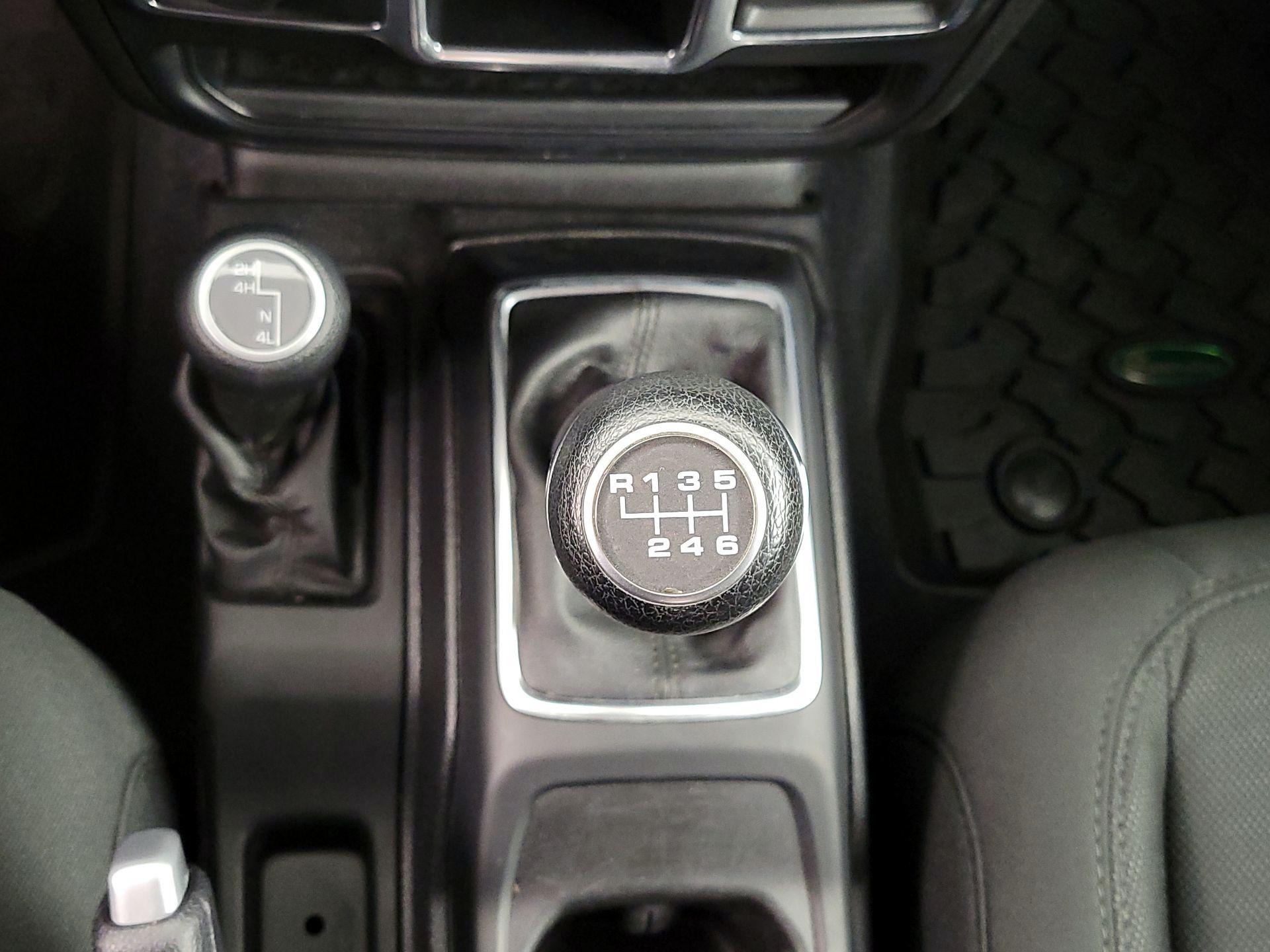 Thumbnail: 2020 Jeep Wrangler - 17