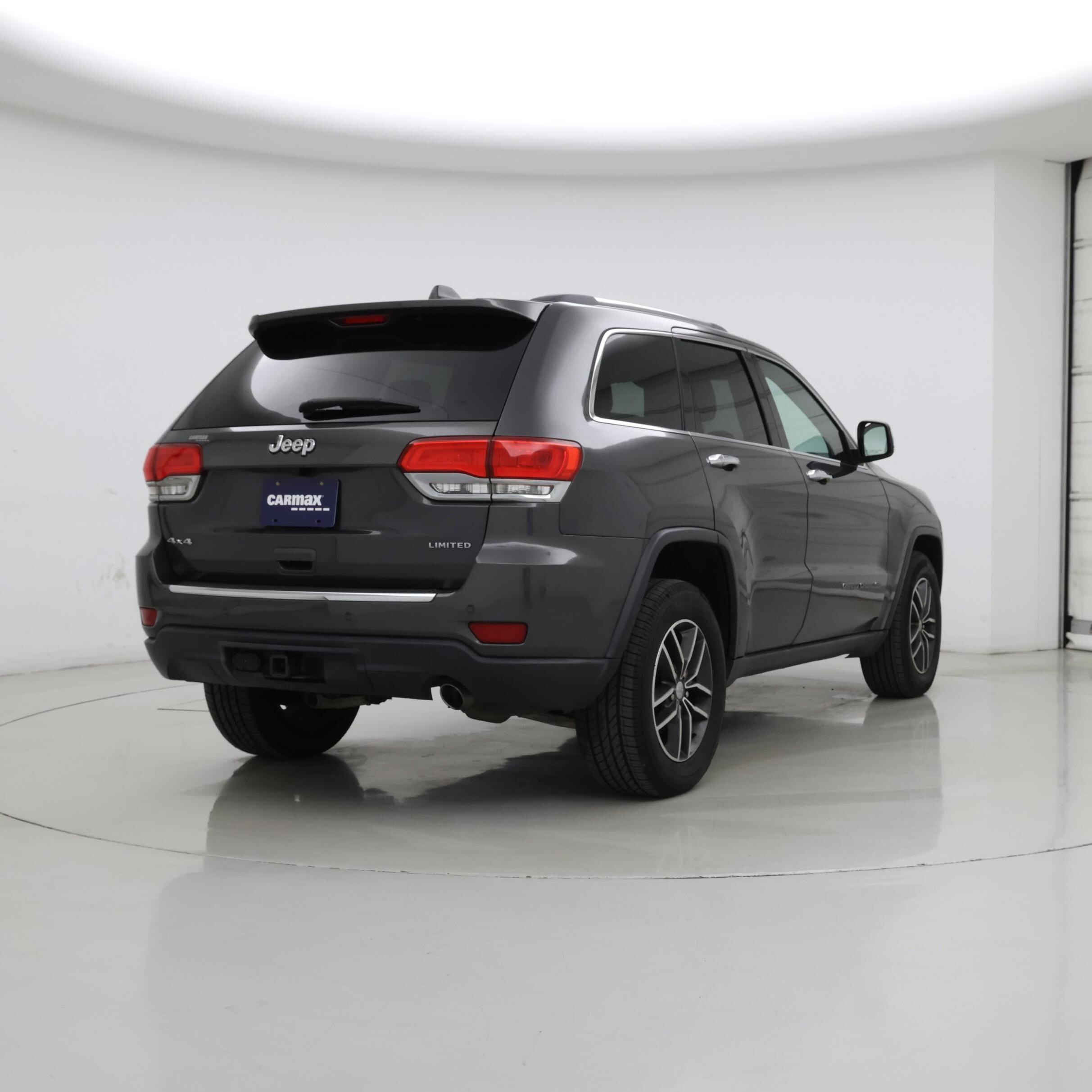 Thumbnail: 2018 Jeep Grand Cherokee - 8