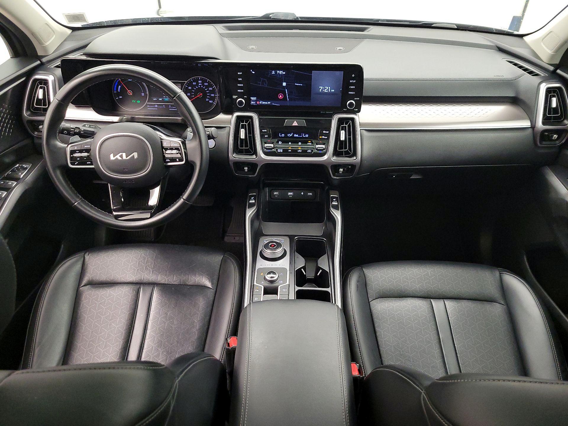 Thumbnail: 2022 Kia Sorento - 9