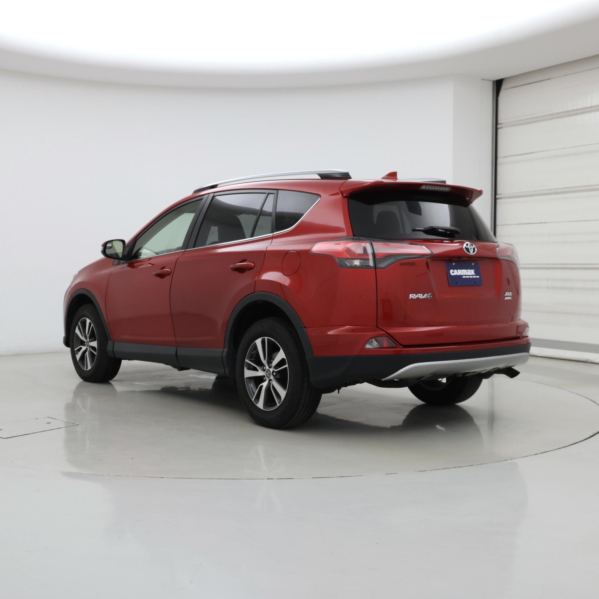 Thumbnail: 2017 Toyota RAV4 - 2