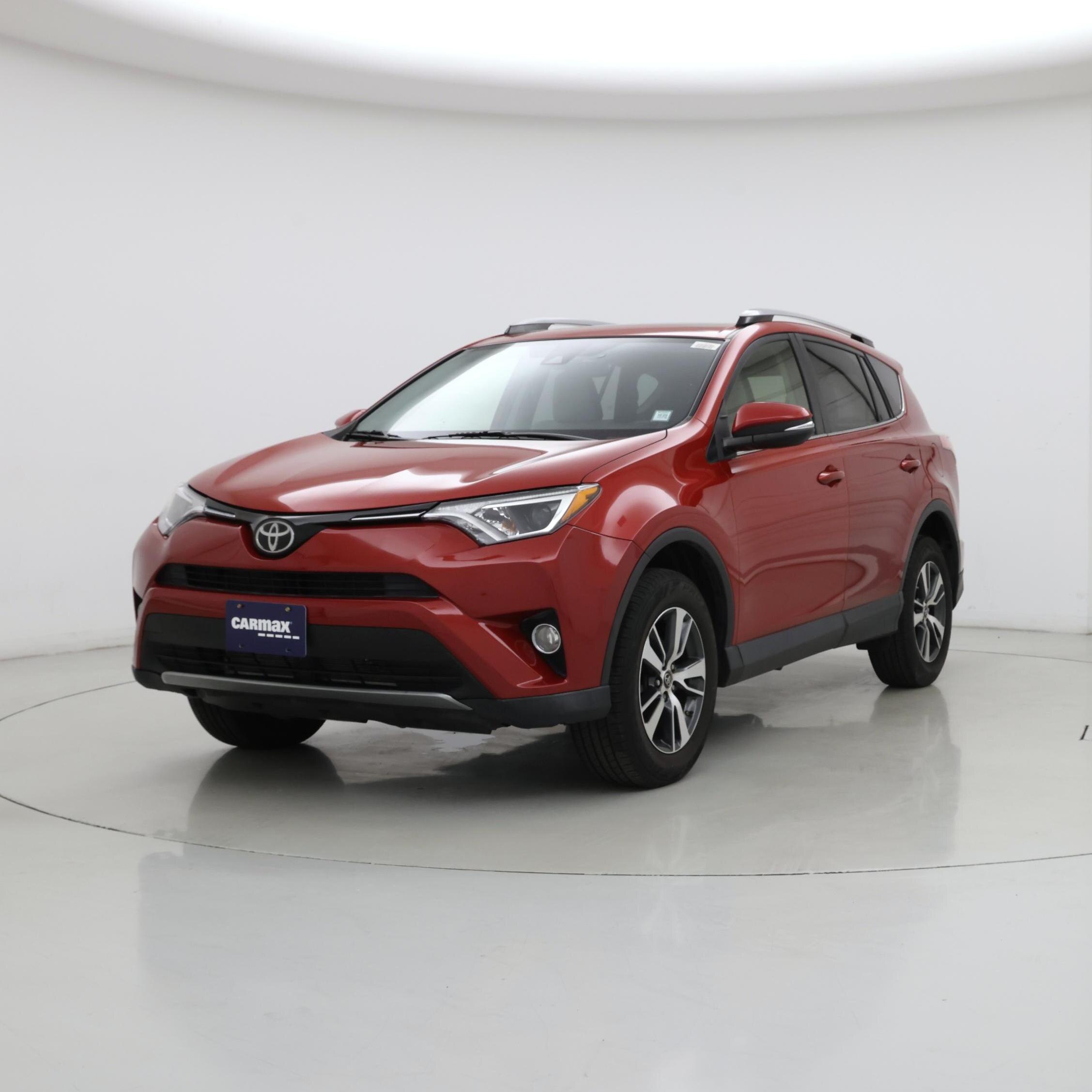 Thumbnail: 2017 Toyota RAV4 - 4