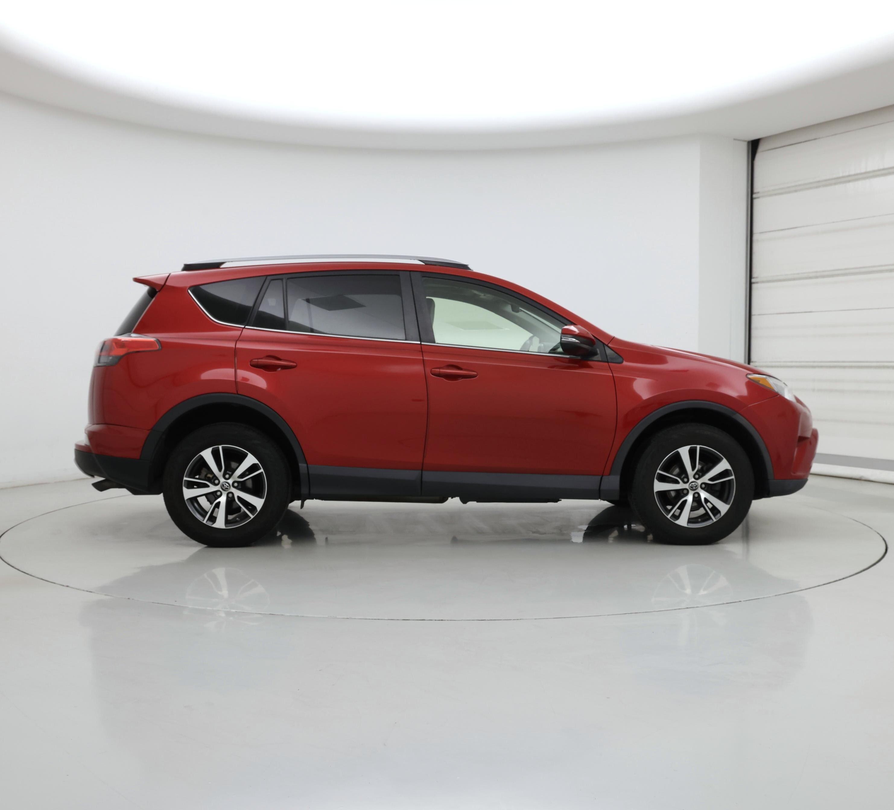 Thumbnail: 2017 Toyota RAV4 - 7