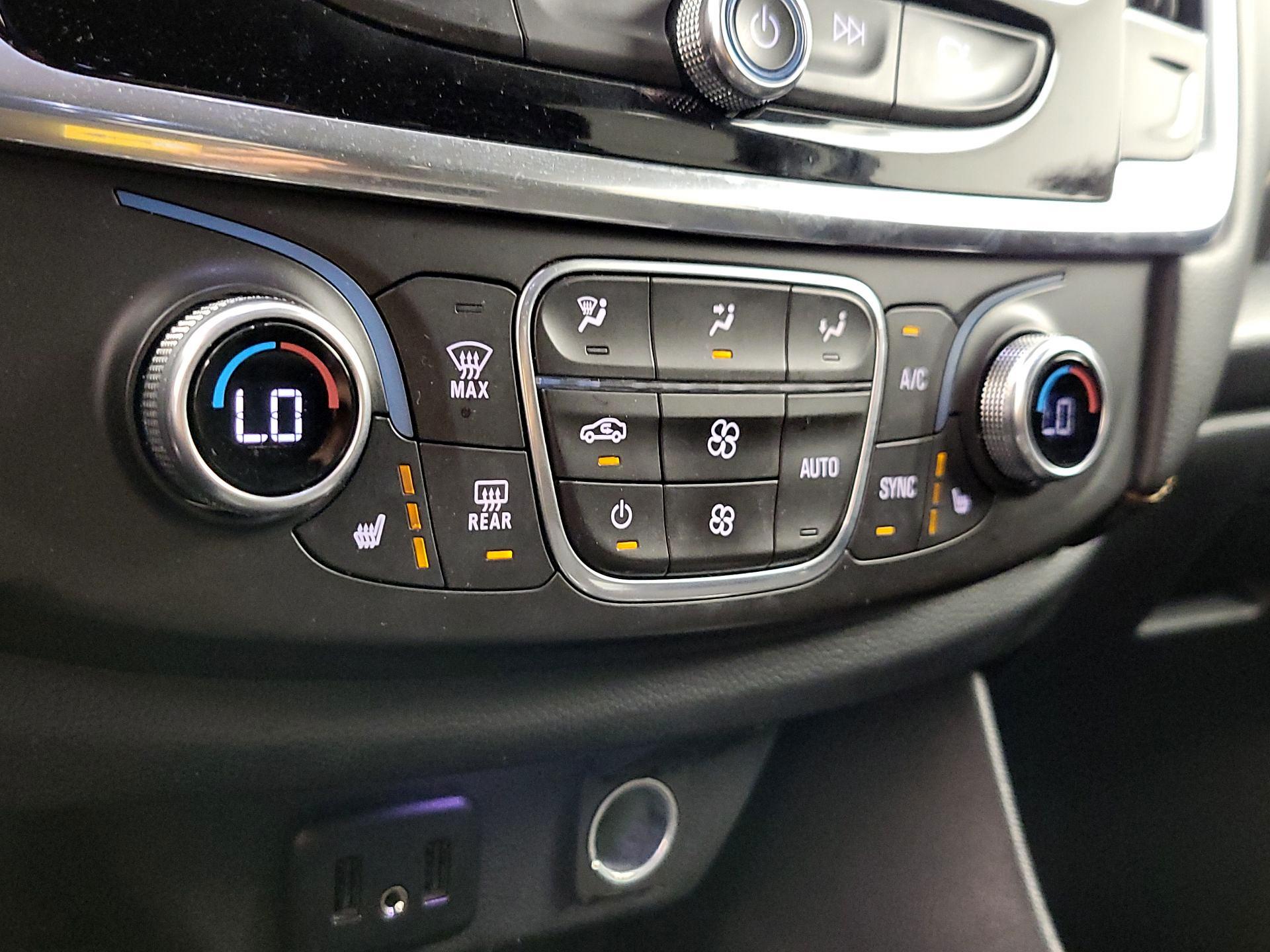 Thumbnail: 2018 Chevrolet Traverse - 16