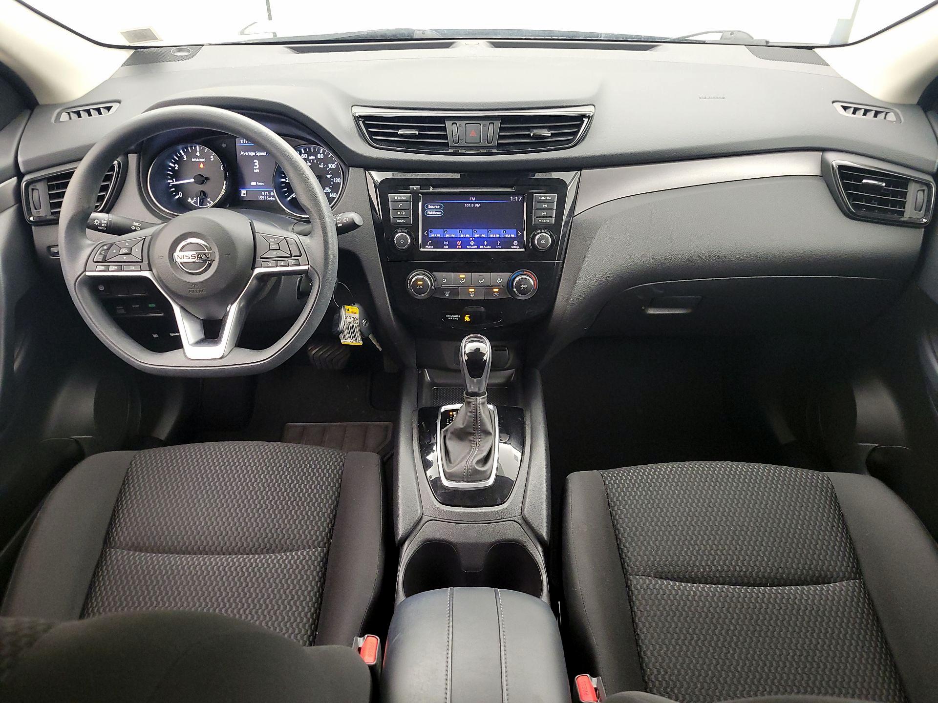 Thumbnail: 2020 Nissan Rogue Sport - 9