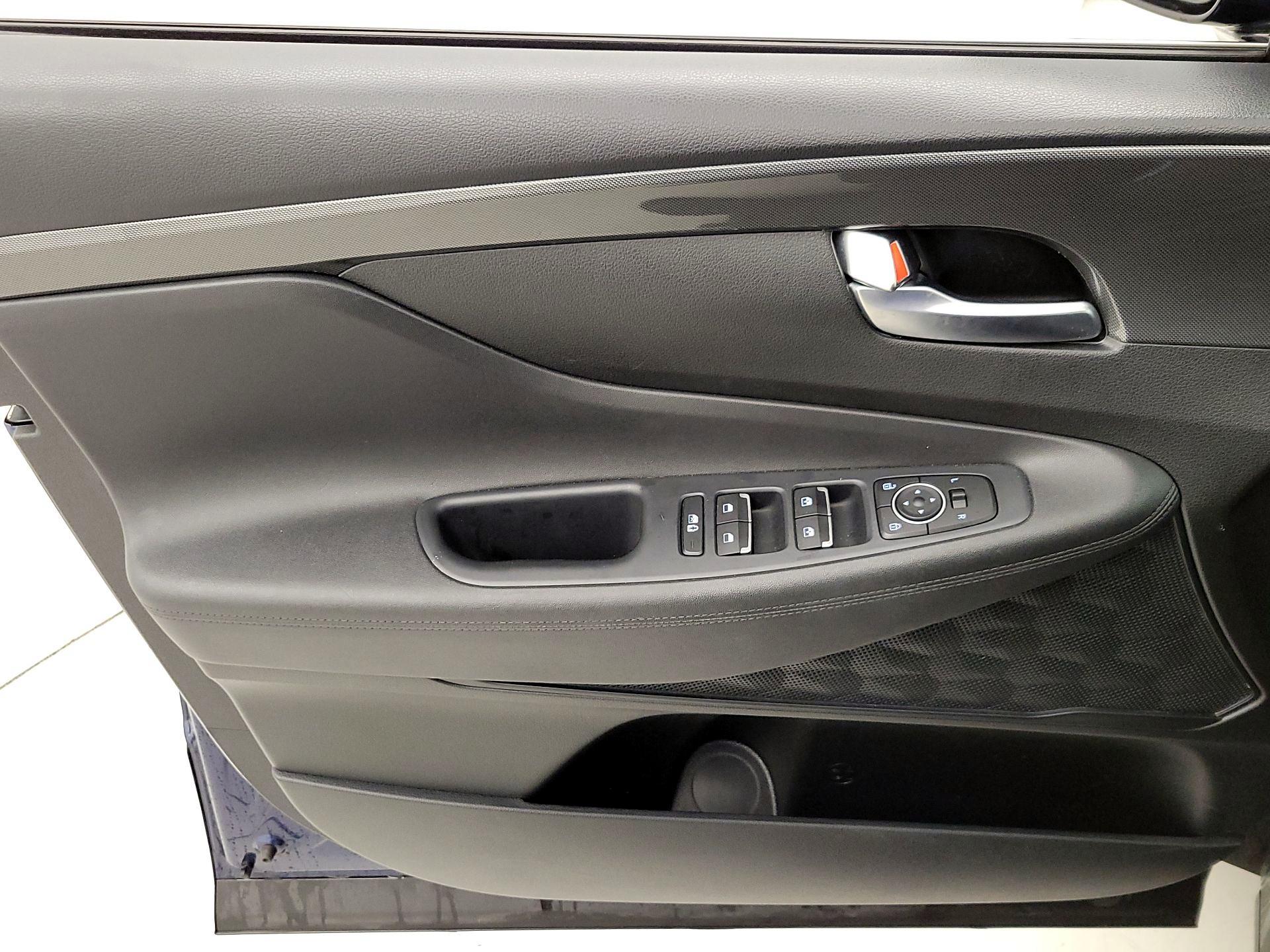 Thumbnail: 2022 Hyundai Santa Fe - 12
