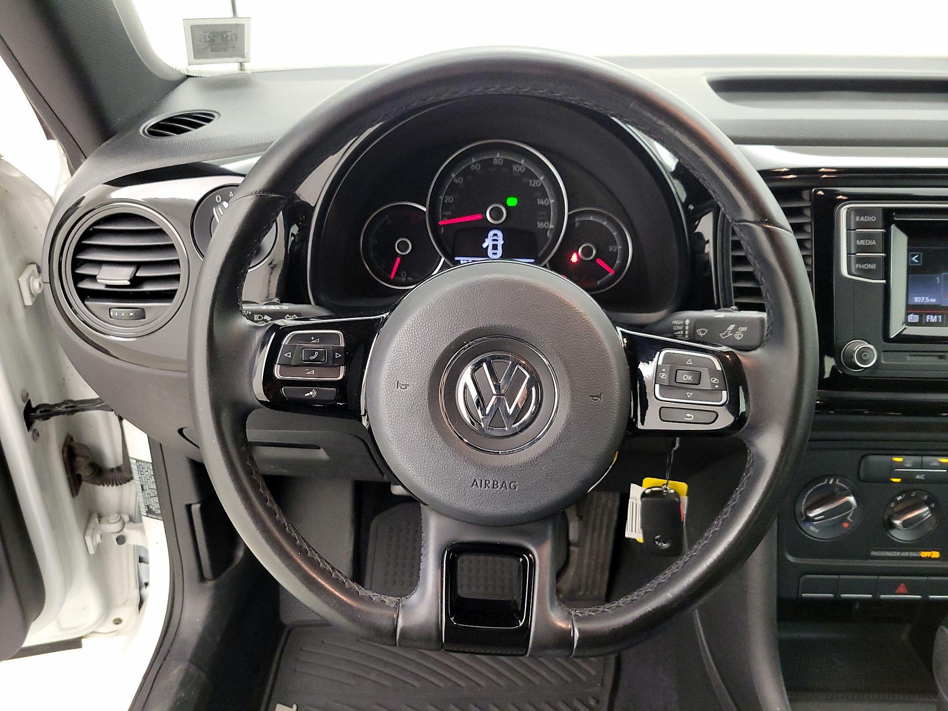 Thumbnail: 2017 Volkswagen Beetle - 10
