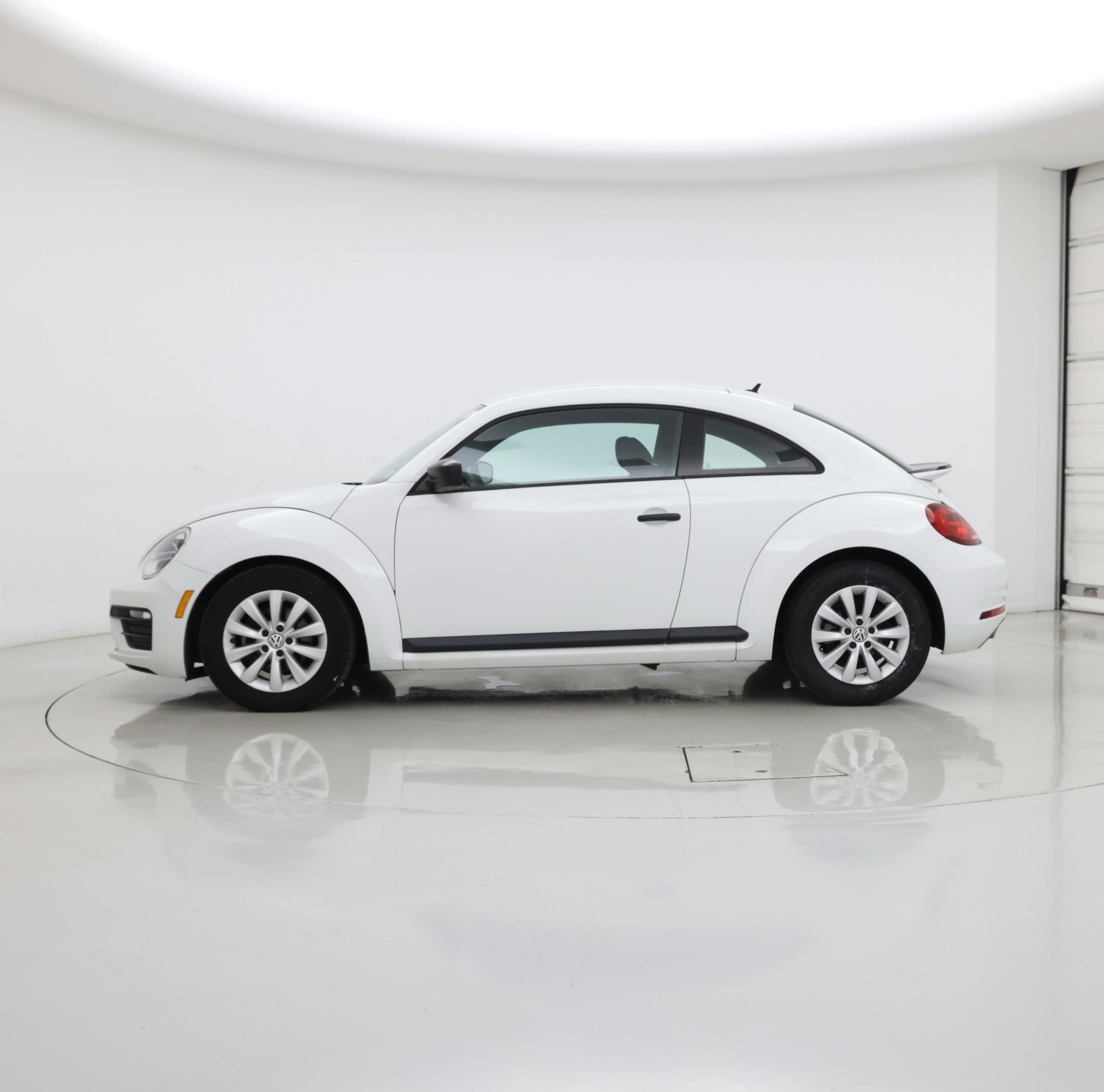 Thumbnail: 2017 Volkswagen Beetle - 3