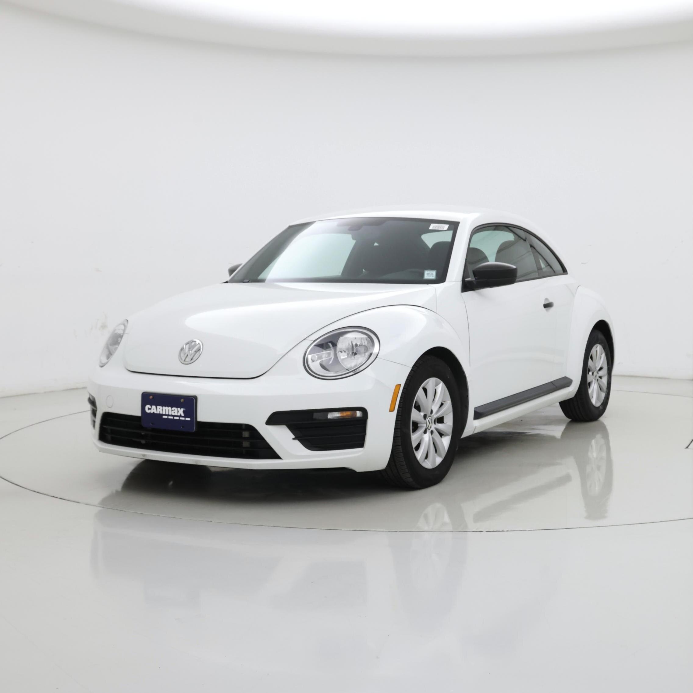 Thumbnail: 2017 Volkswagen Beetle - 4