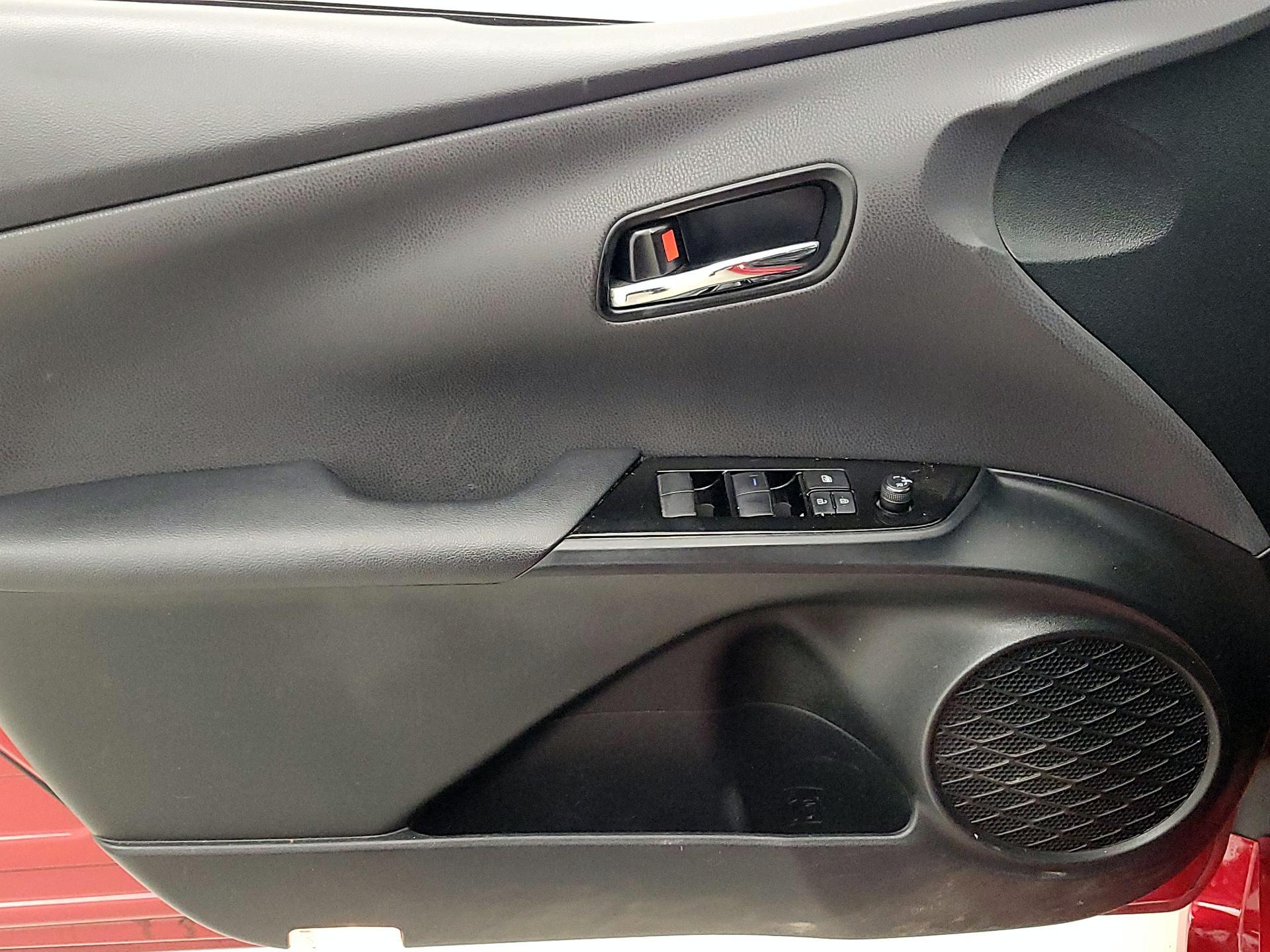 Thumbnail: 2022 Toyota Prius Prime - 12