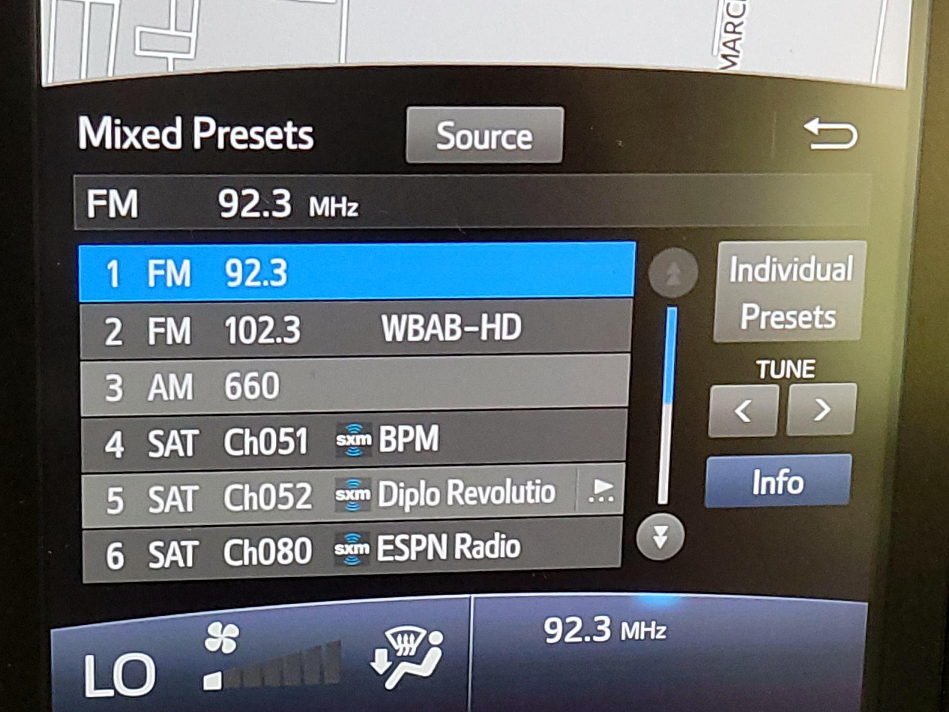 Thumbnail: 2022 Toyota Prius Prime - 16
