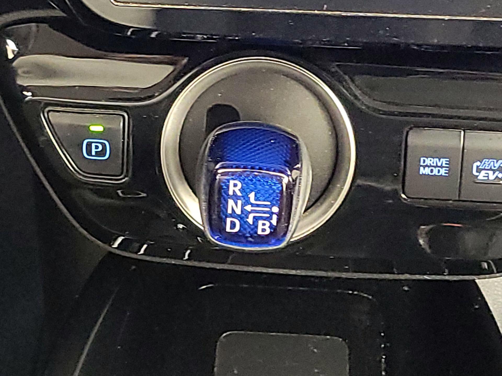 Thumbnail: 2022 Toyota Prius Prime - 18