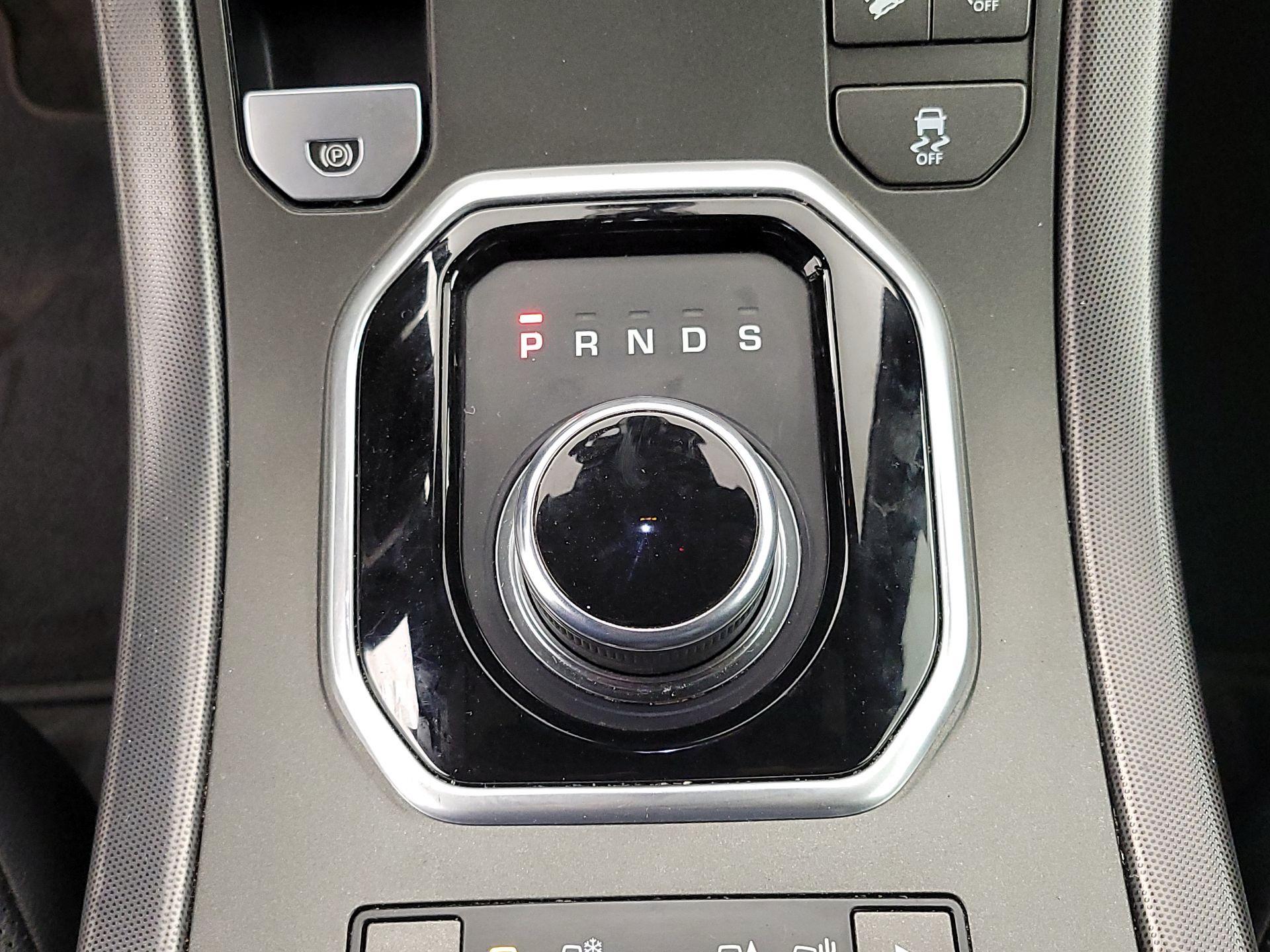 Thumbnail: 2019 Land Rover Range Rover Evoque - 18