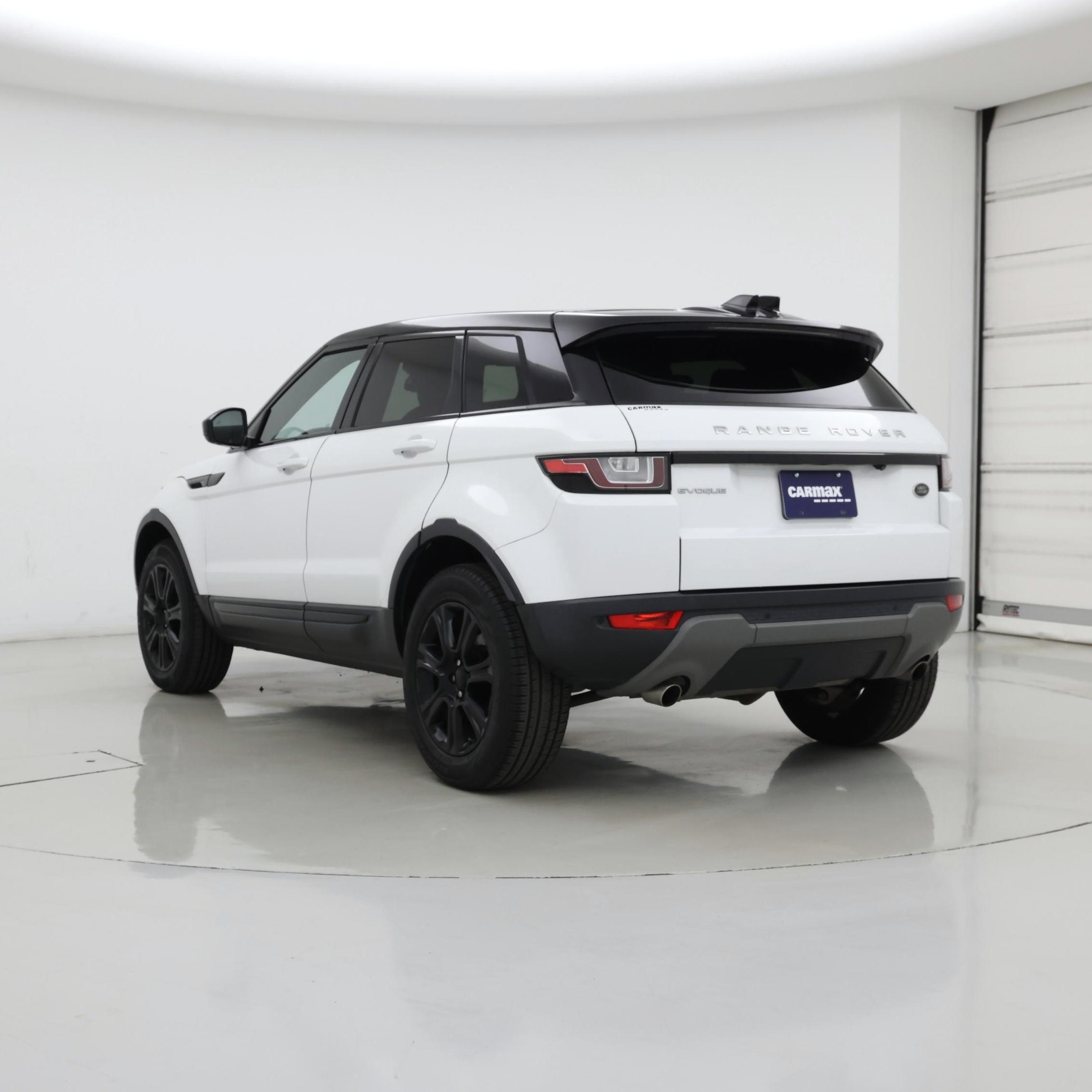 Thumbnail: 2019 Land Rover Range Rover Evoque - 2