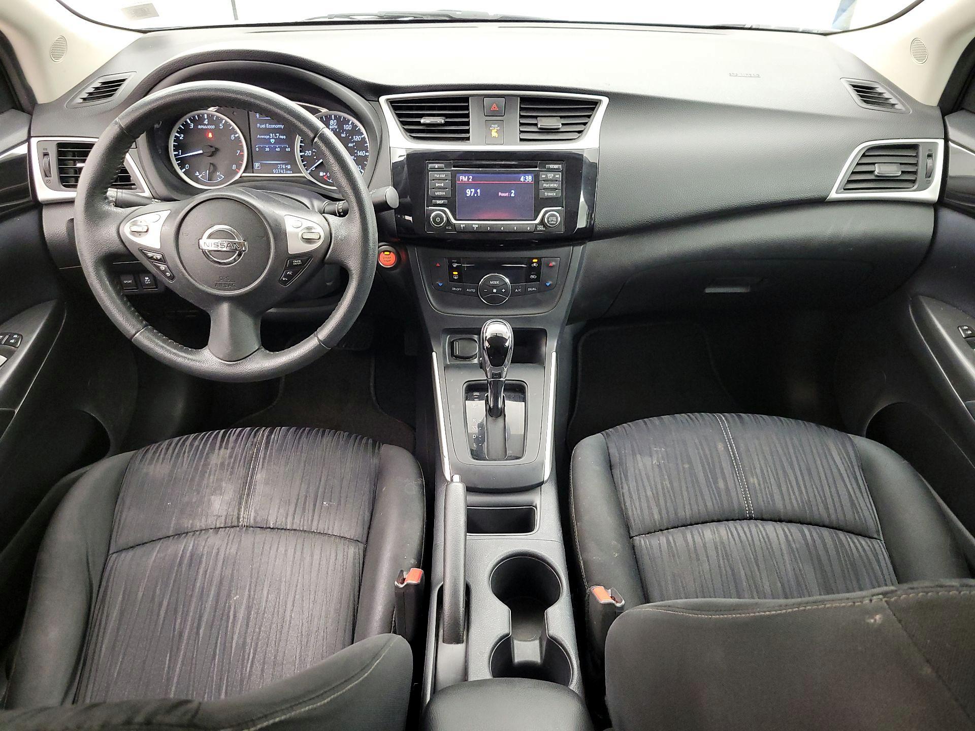 Thumbnail: 2018 Nissan Sentra - 9