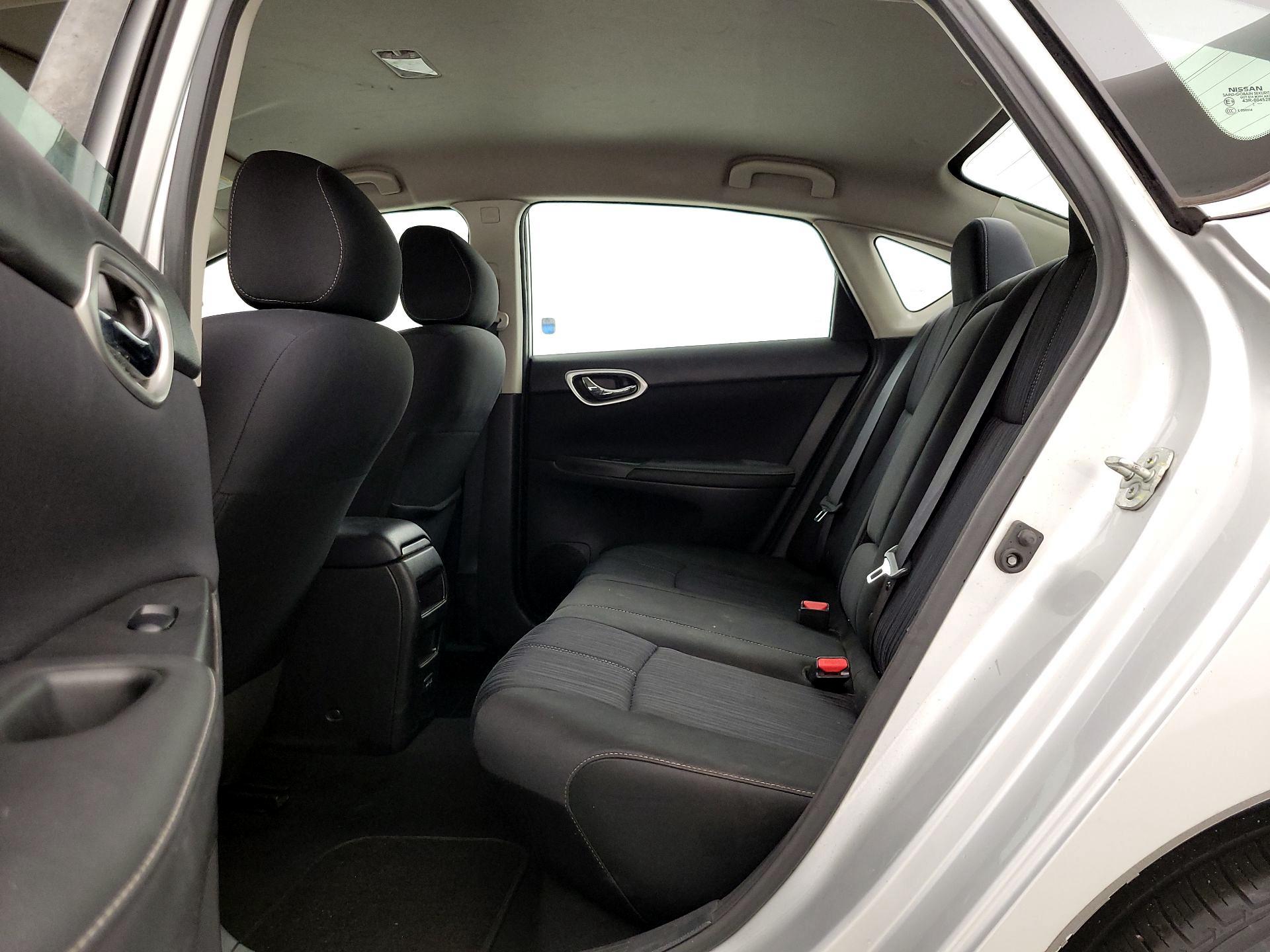 Thumbnail: 2018 Nissan Sentra - 19