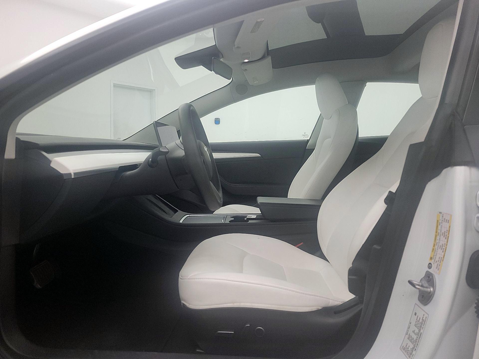 Thumbnail: 2023 Tesla Model 3 - 11