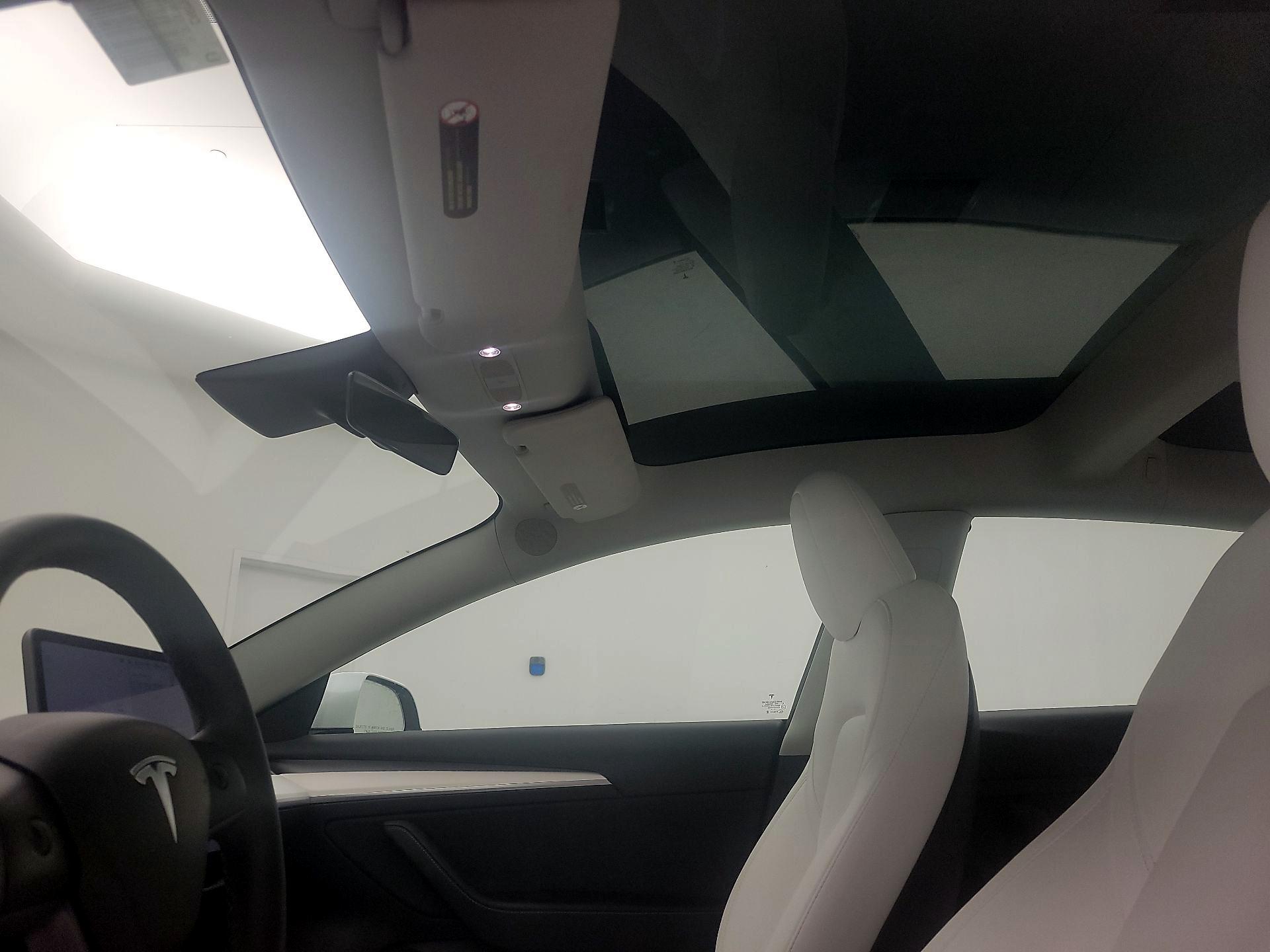 Thumbnail: 2023 Tesla Model 3 - 19