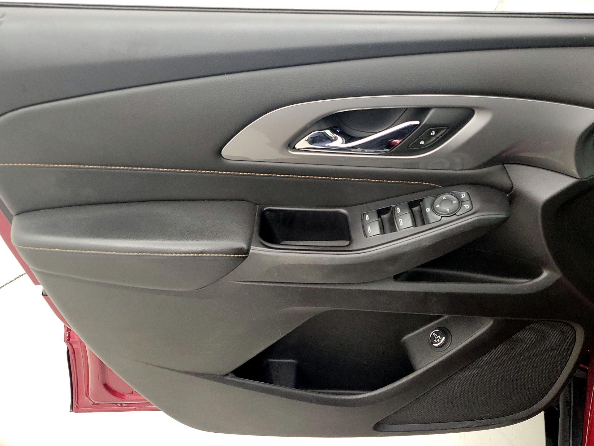 Thumbnail: 2019 Chevrolet Traverse - 12