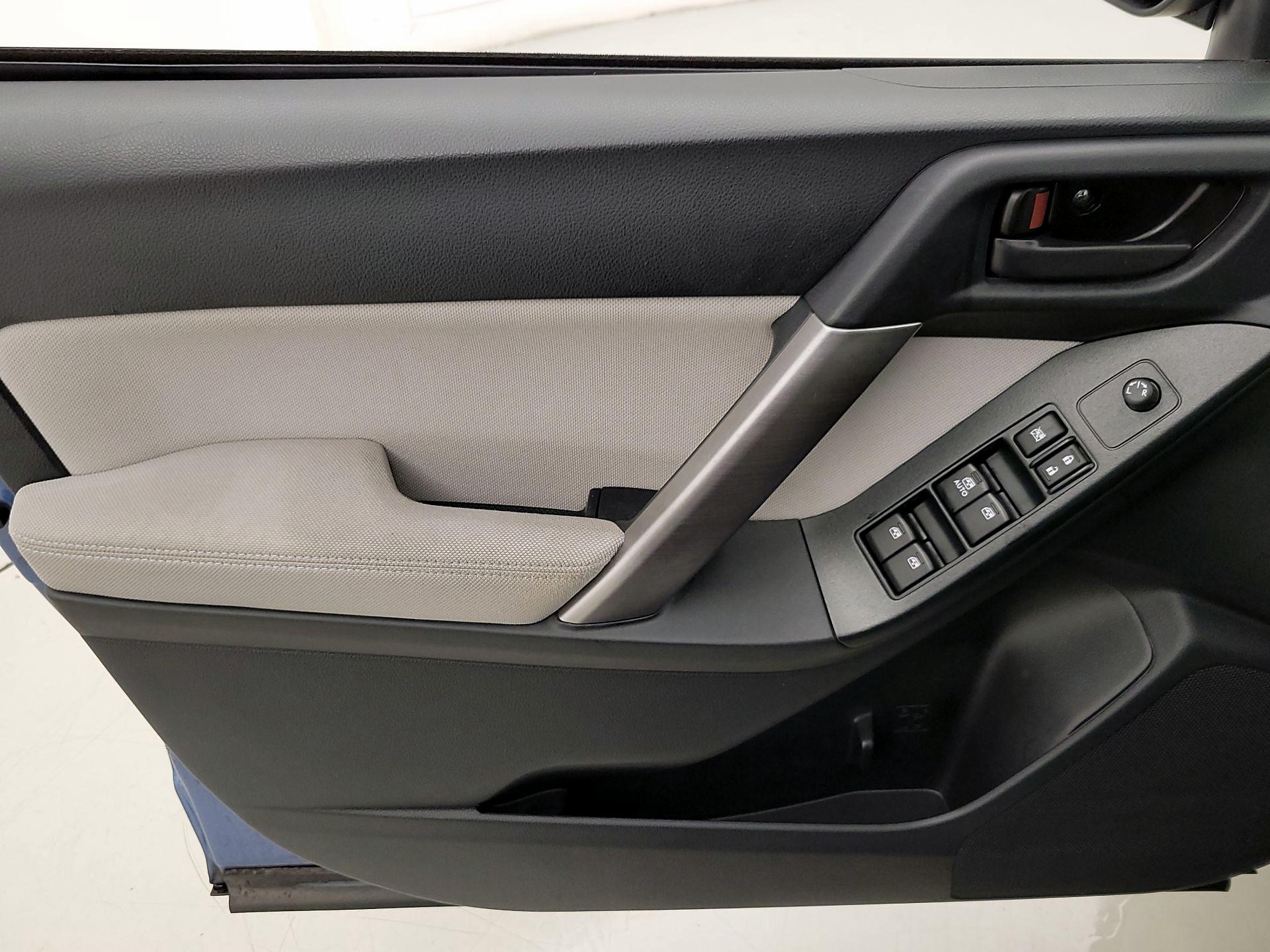 Thumbnail: 2015 Subaru Forester - 12