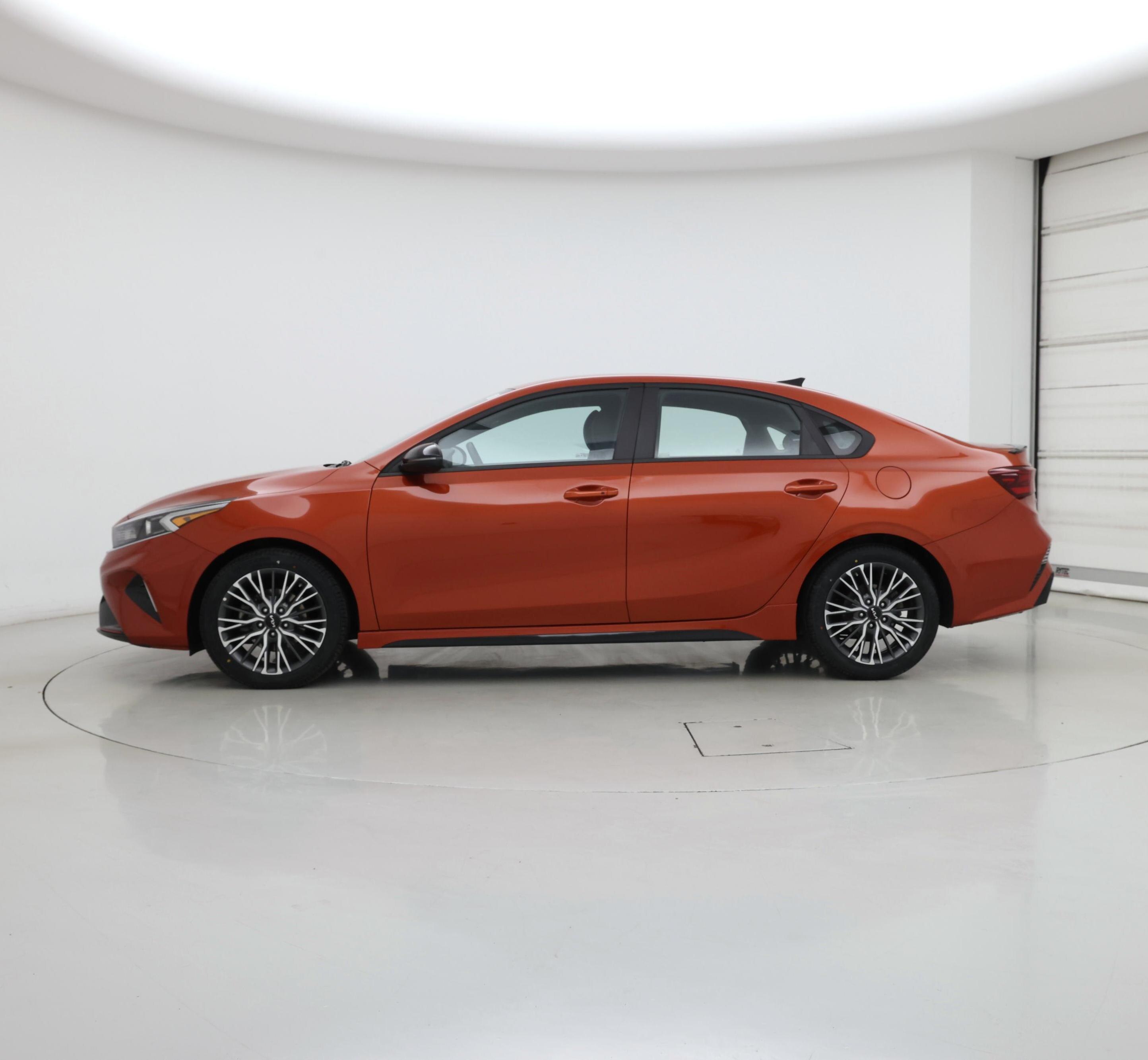 Thumbnail: 2023 Kia Forte - 3