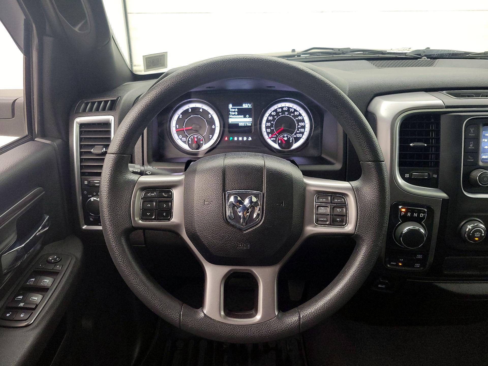 Thumbnail: 2021 RAM 1500 Classic - 10