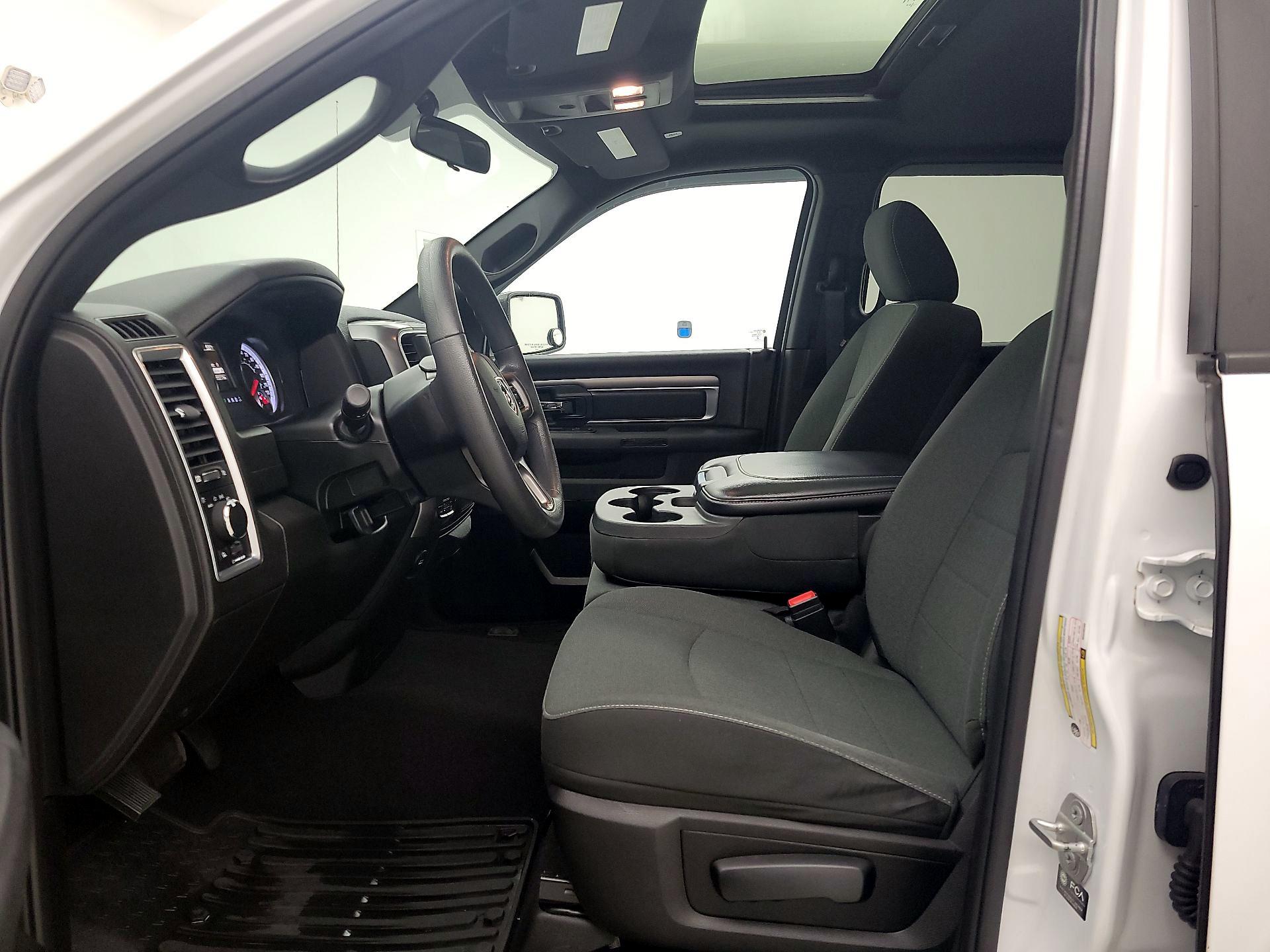 Thumbnail: 2021 RAM 1500 Classic - 11